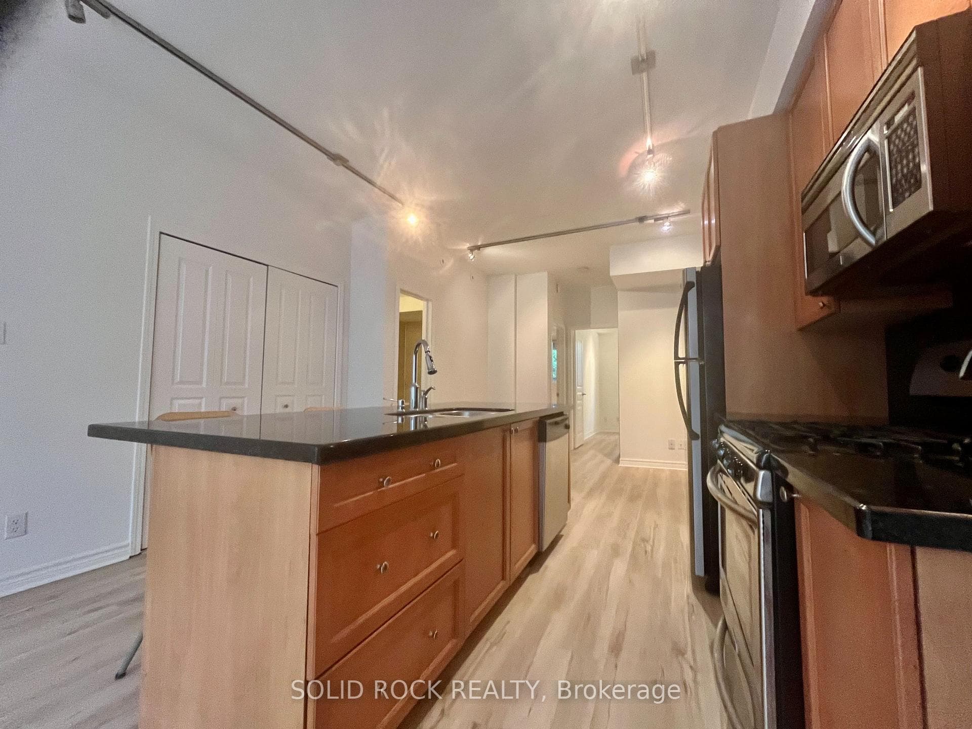 60 Carr Street Unit 1 photo 8