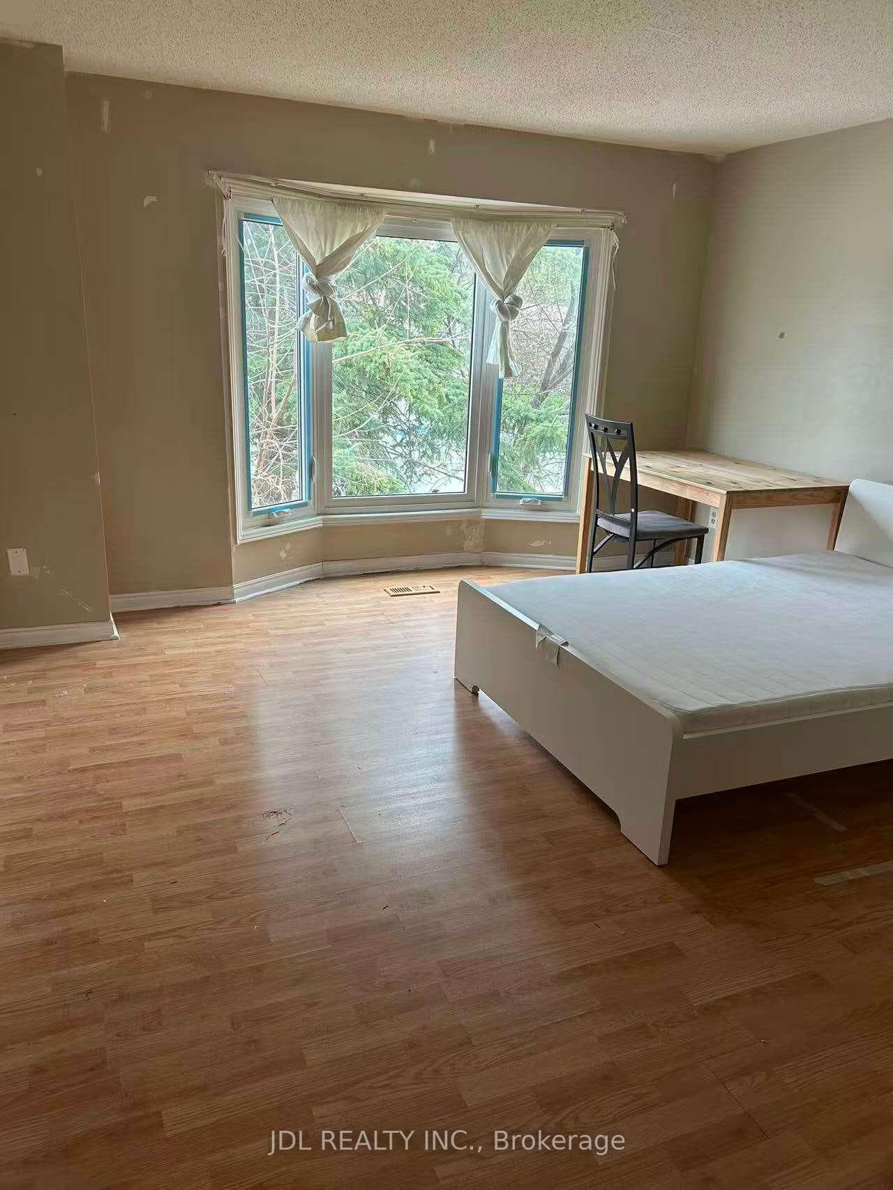 3528 Ellesmere Road Unit Master Room photo 3