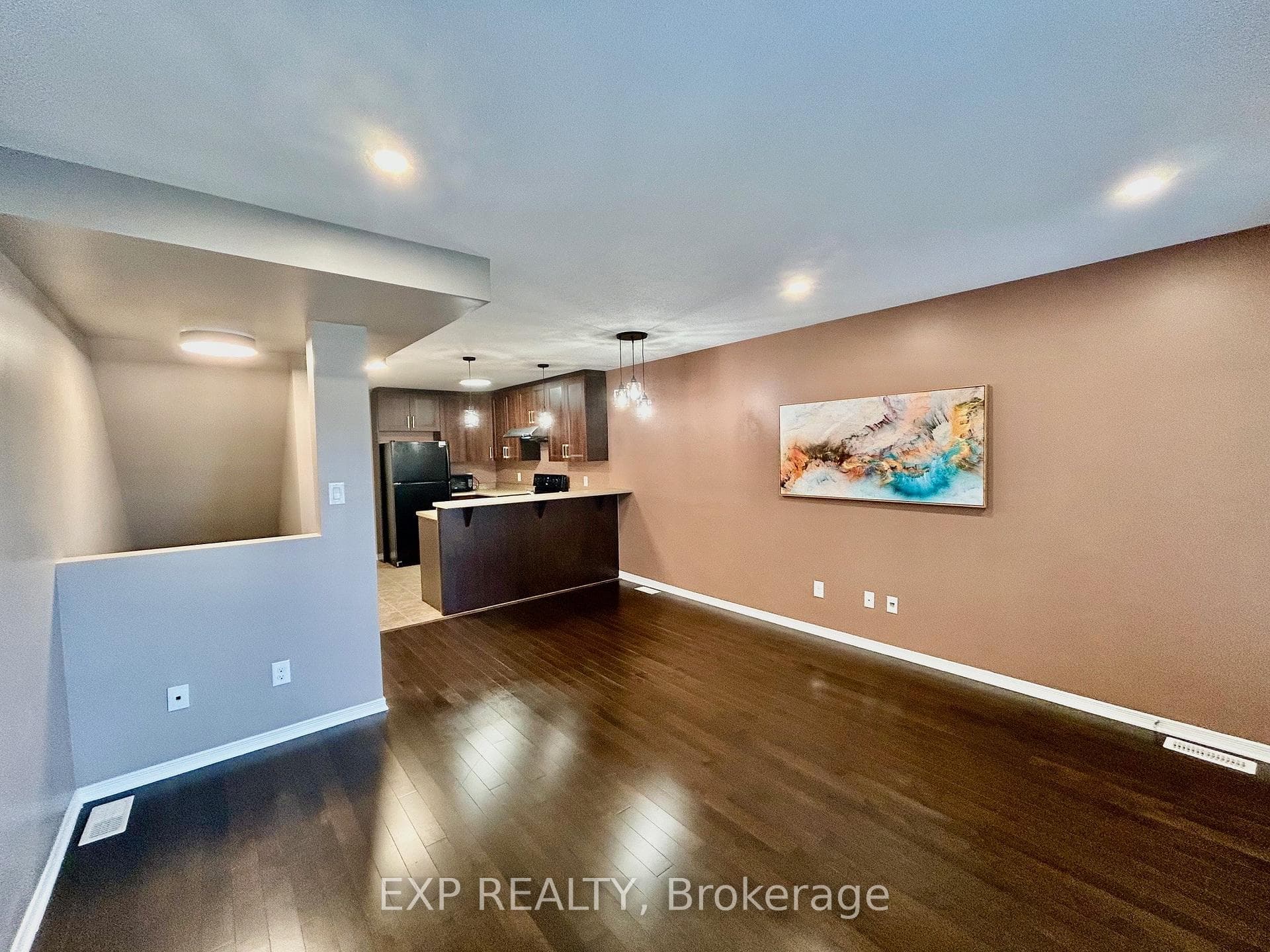 208 Shanly Private Unit 3 photo 8