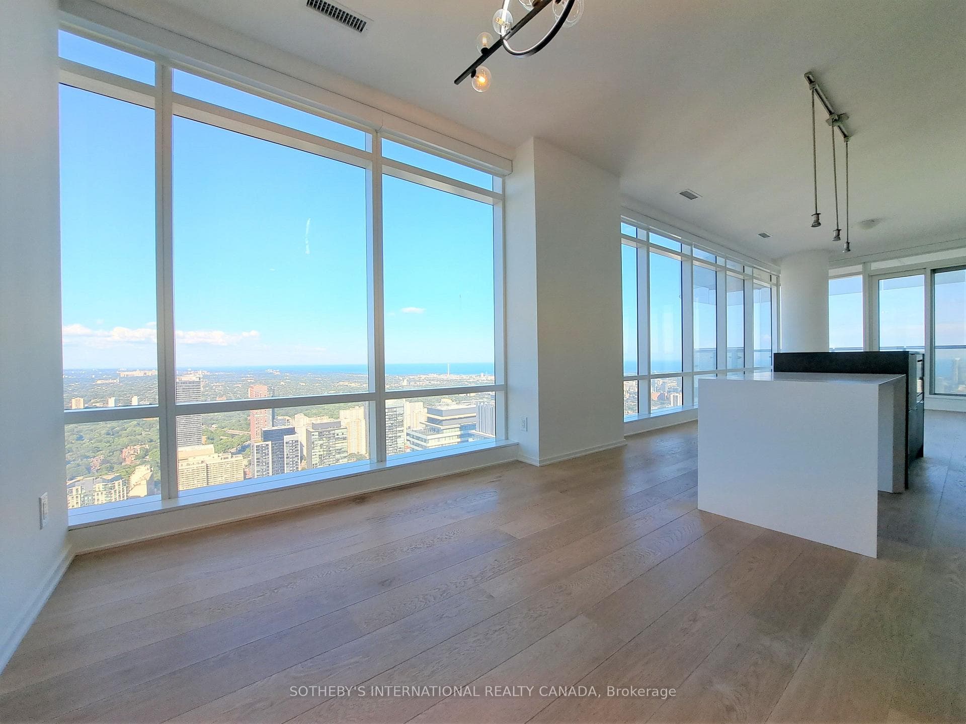 1 Bloor Street Unit 6404 photo 8