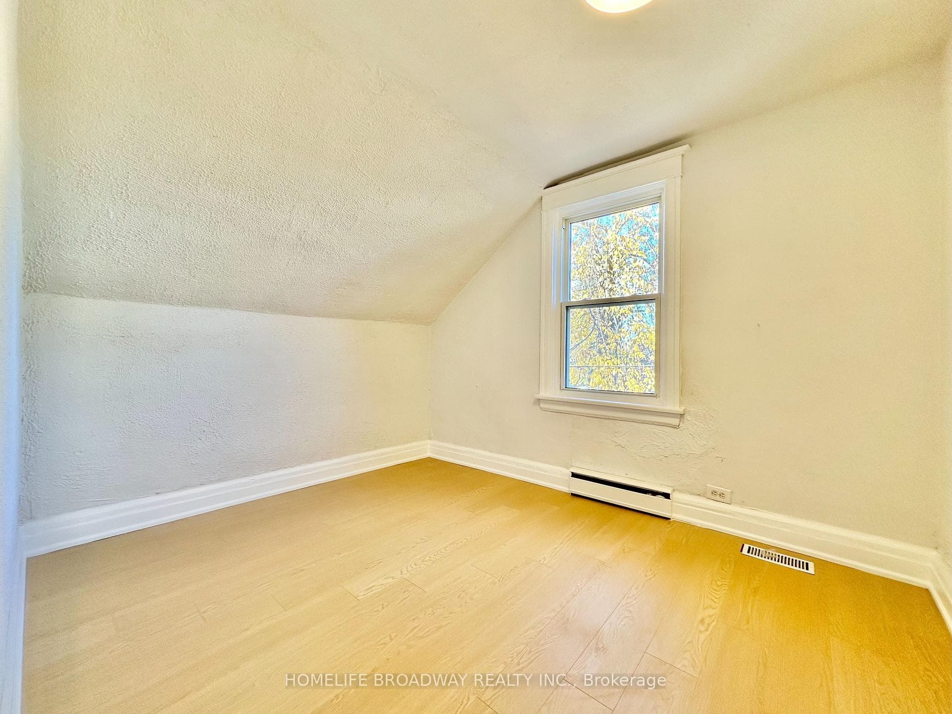 Primary Bedroom without virtual staging