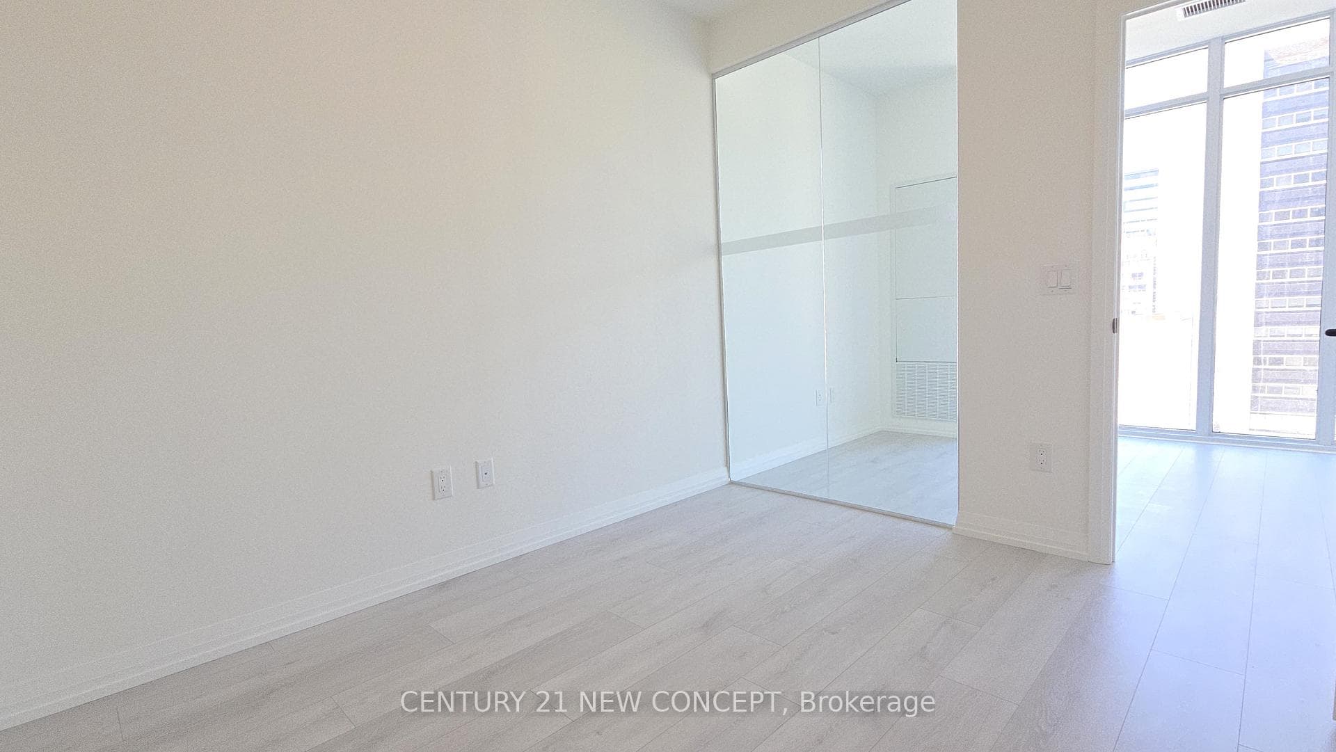 280 Dundas Street Unit 914 photo 15