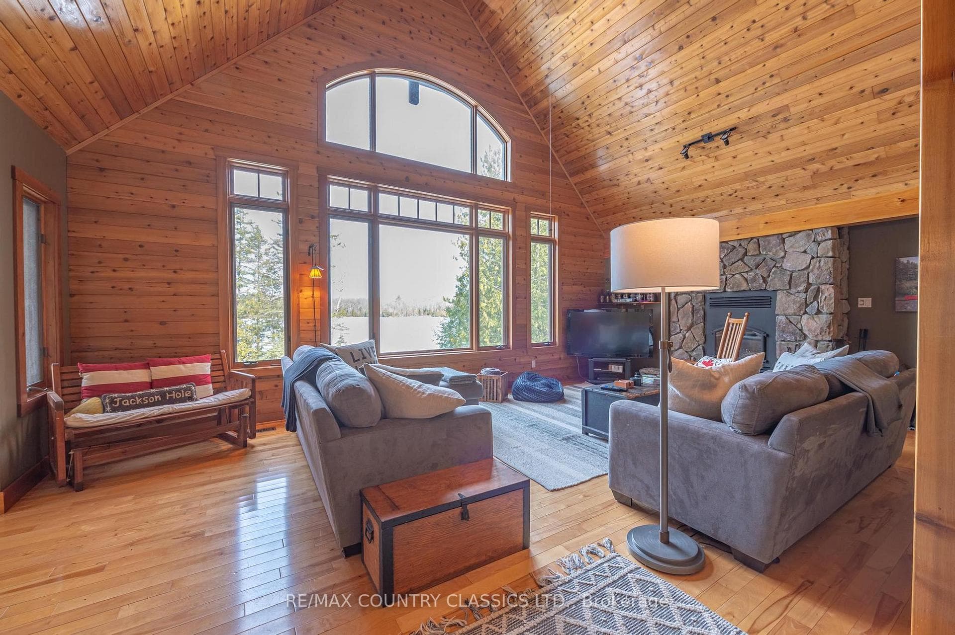 401 Scott's Road photo 15