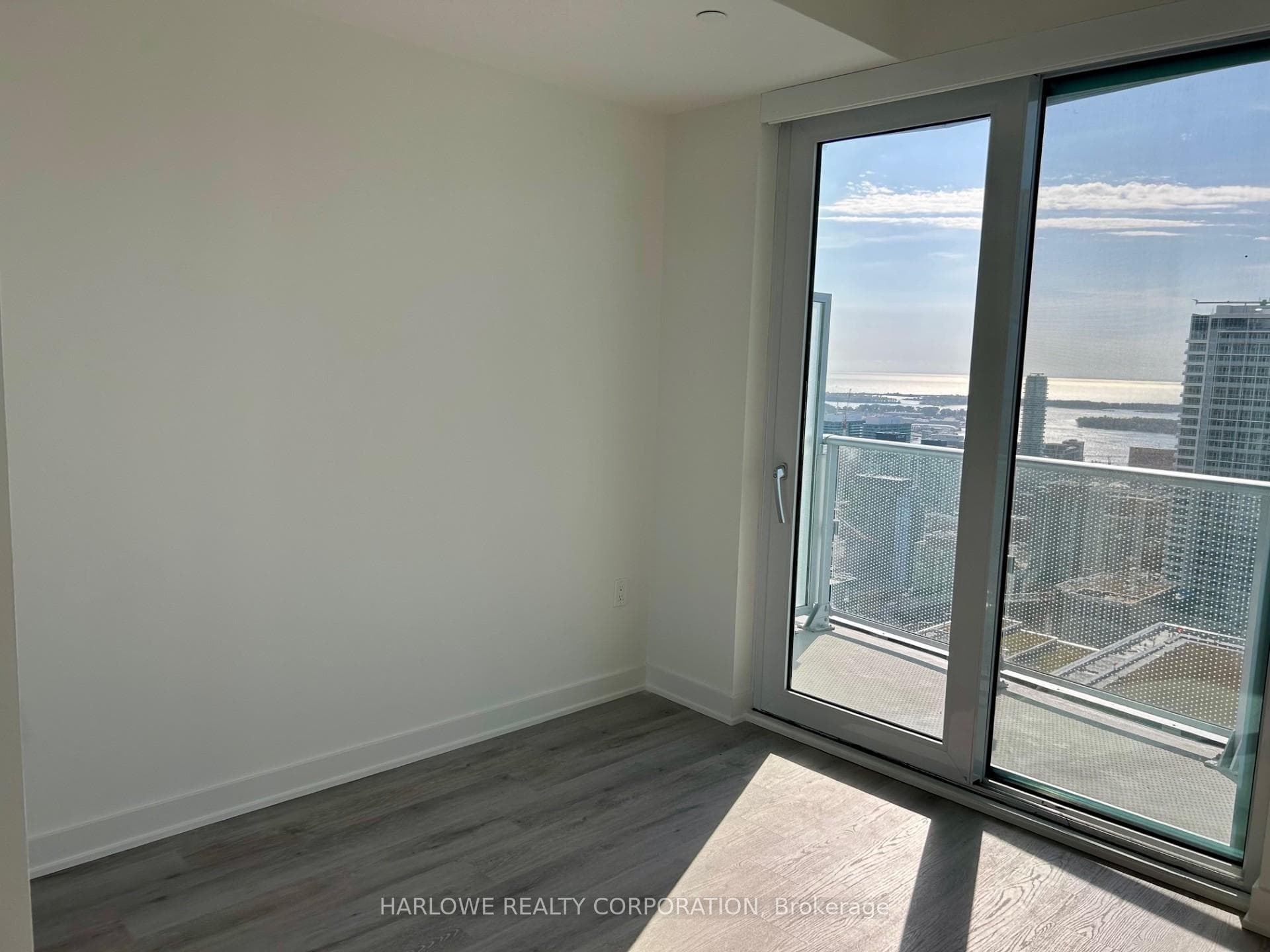 100 Dalhousie Street Unit 4810 photo 3