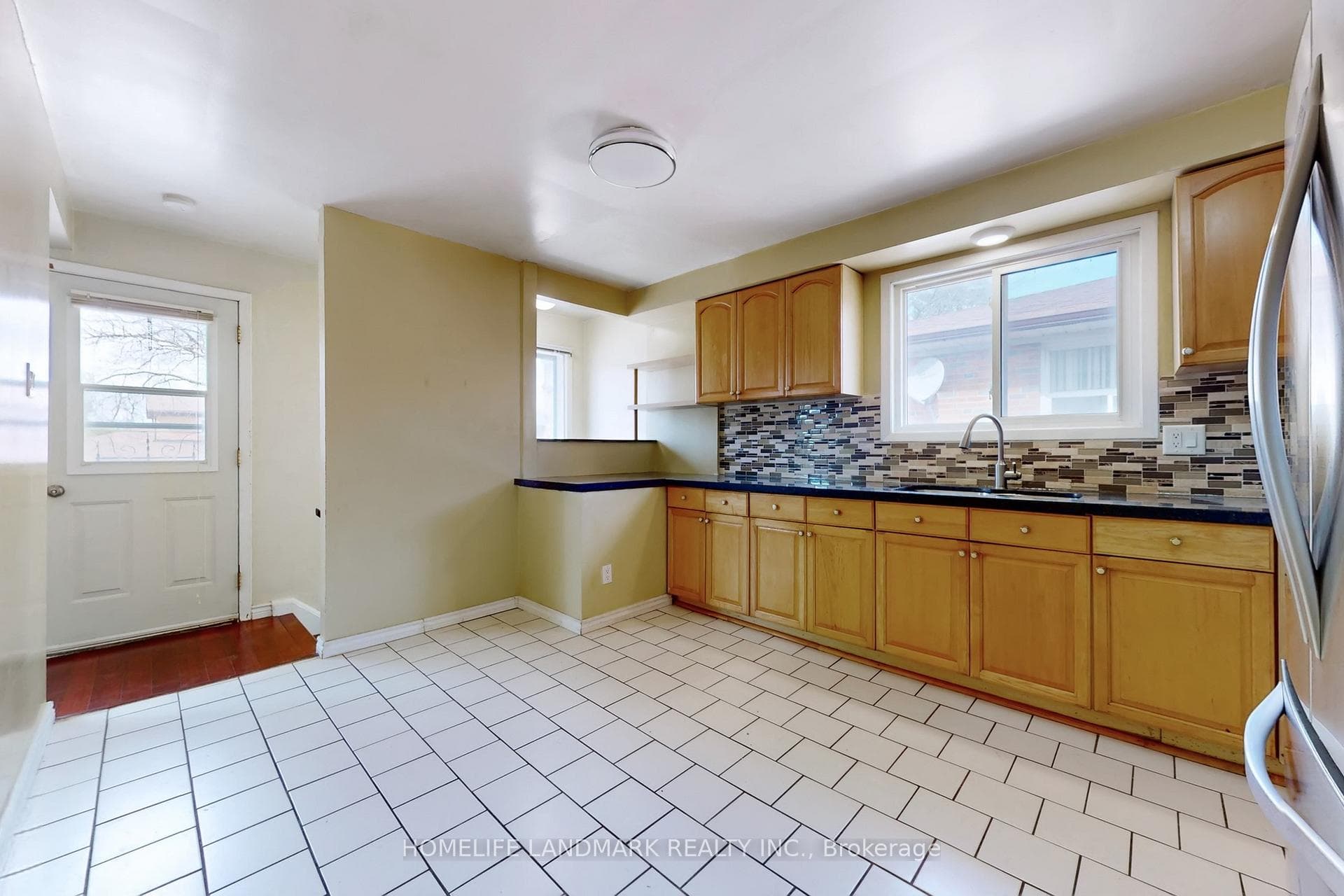 225 Pineway Boulevard photo 8