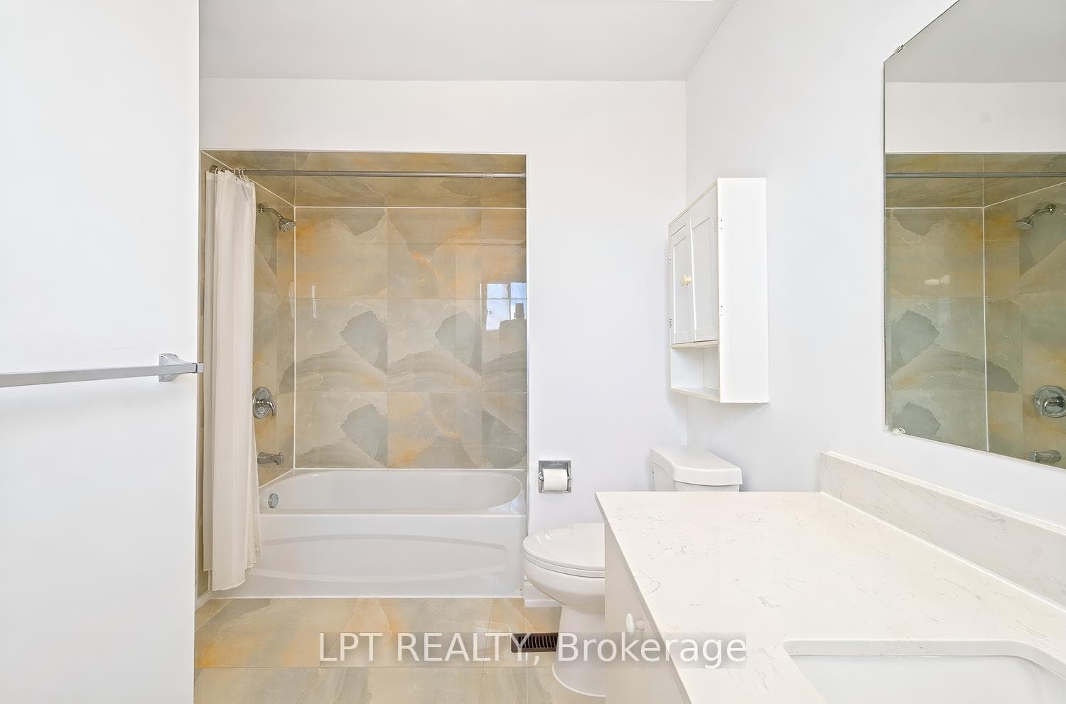 82 Michigan Avenue photo 31