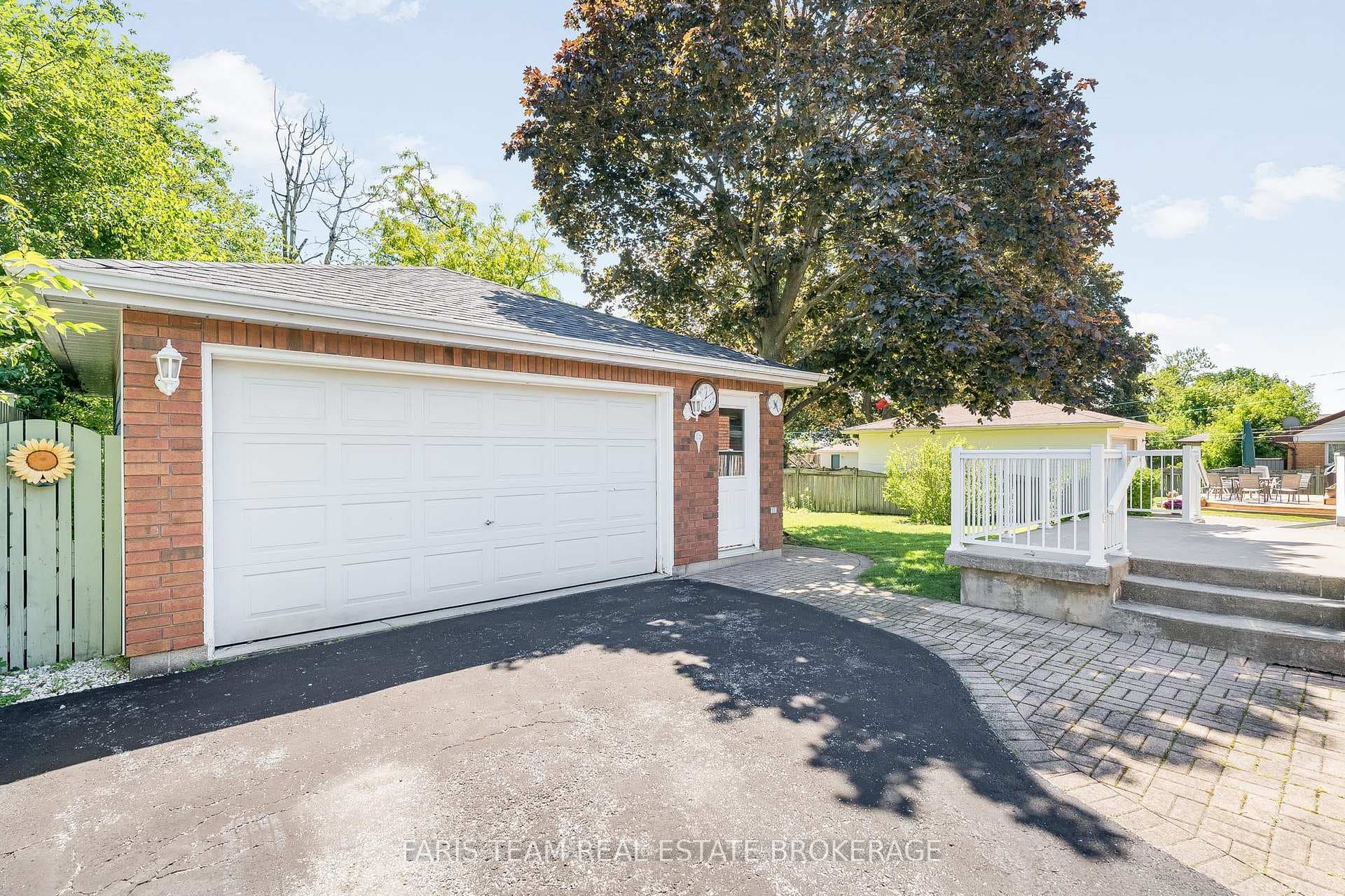 37 Downsview Drive photo 29