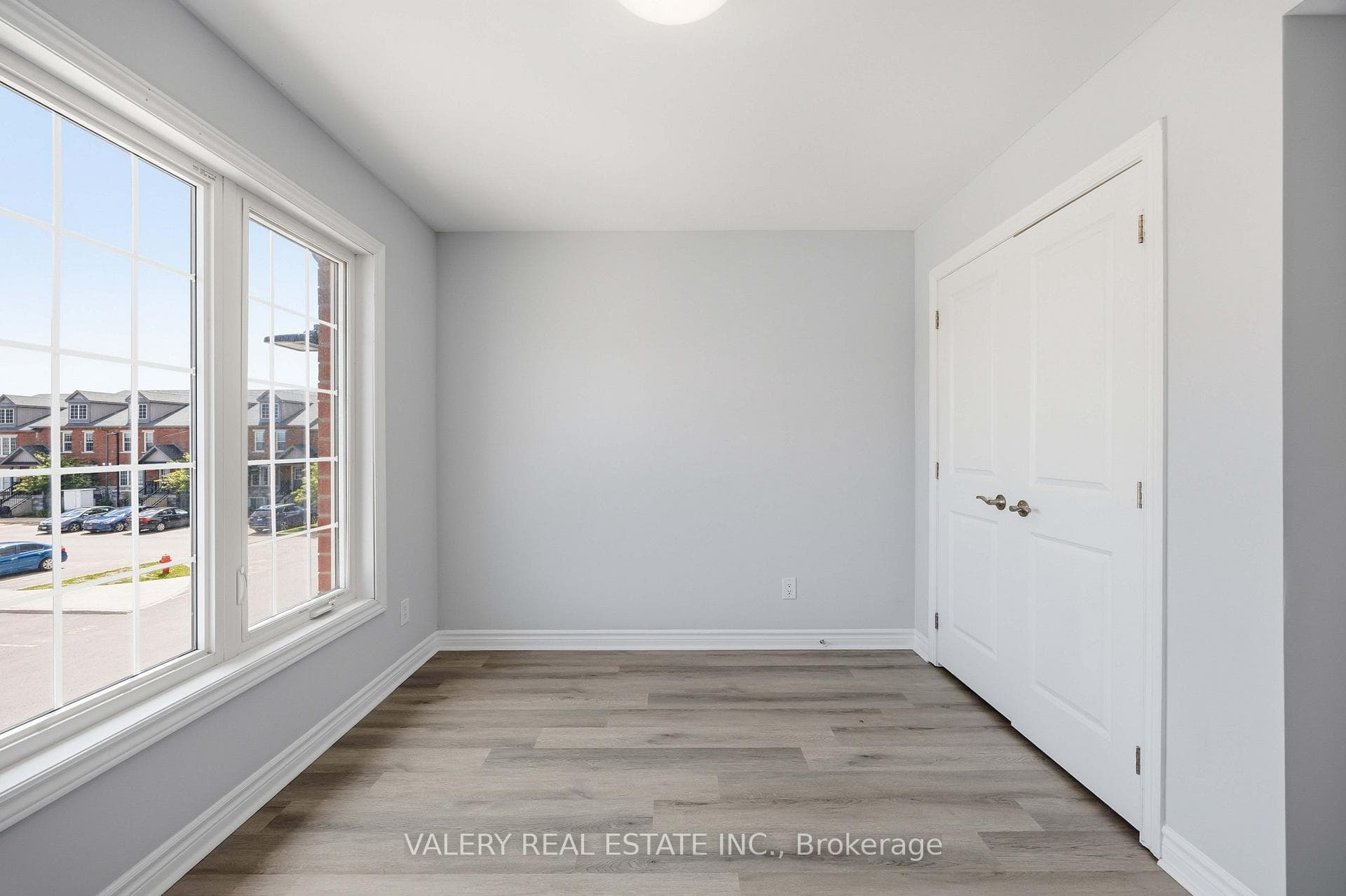 250 Penetanguishene Road Unit 7 photo 16