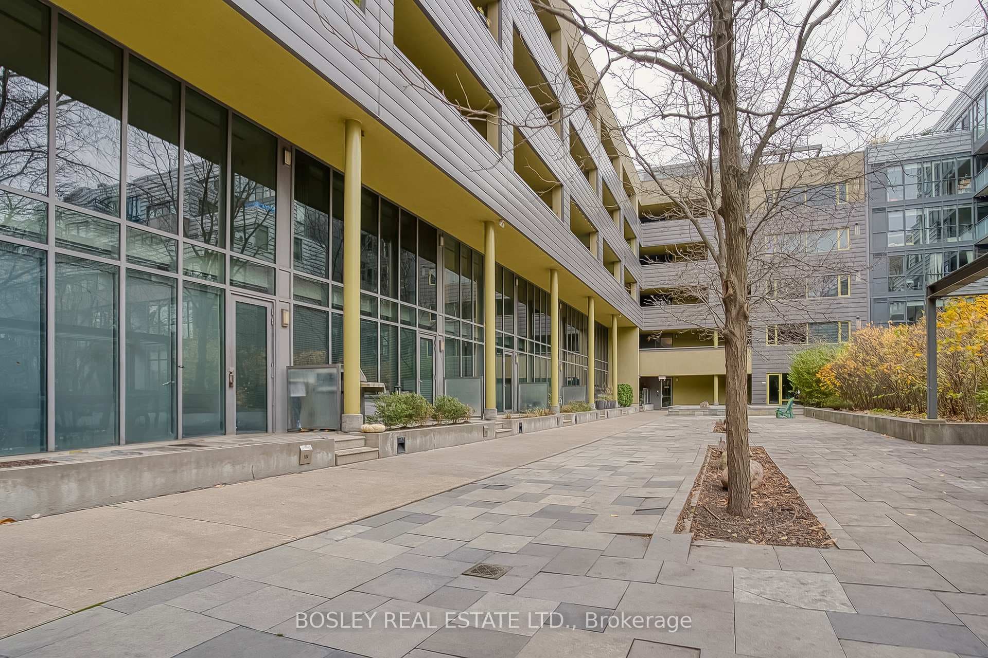 25 Ritchie Avenue Unit 106 photo 3