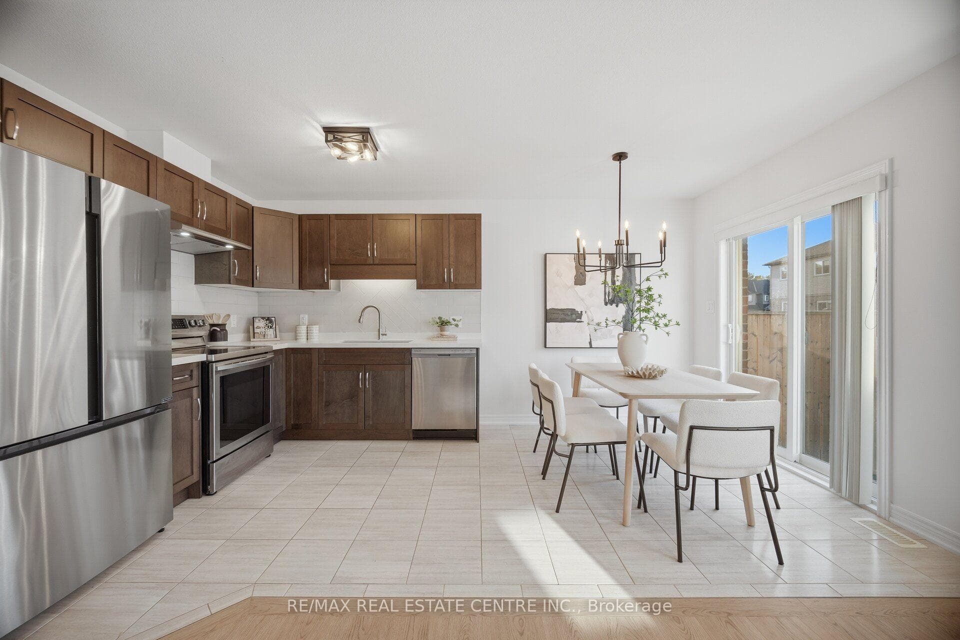 206 HERON Street photo 14