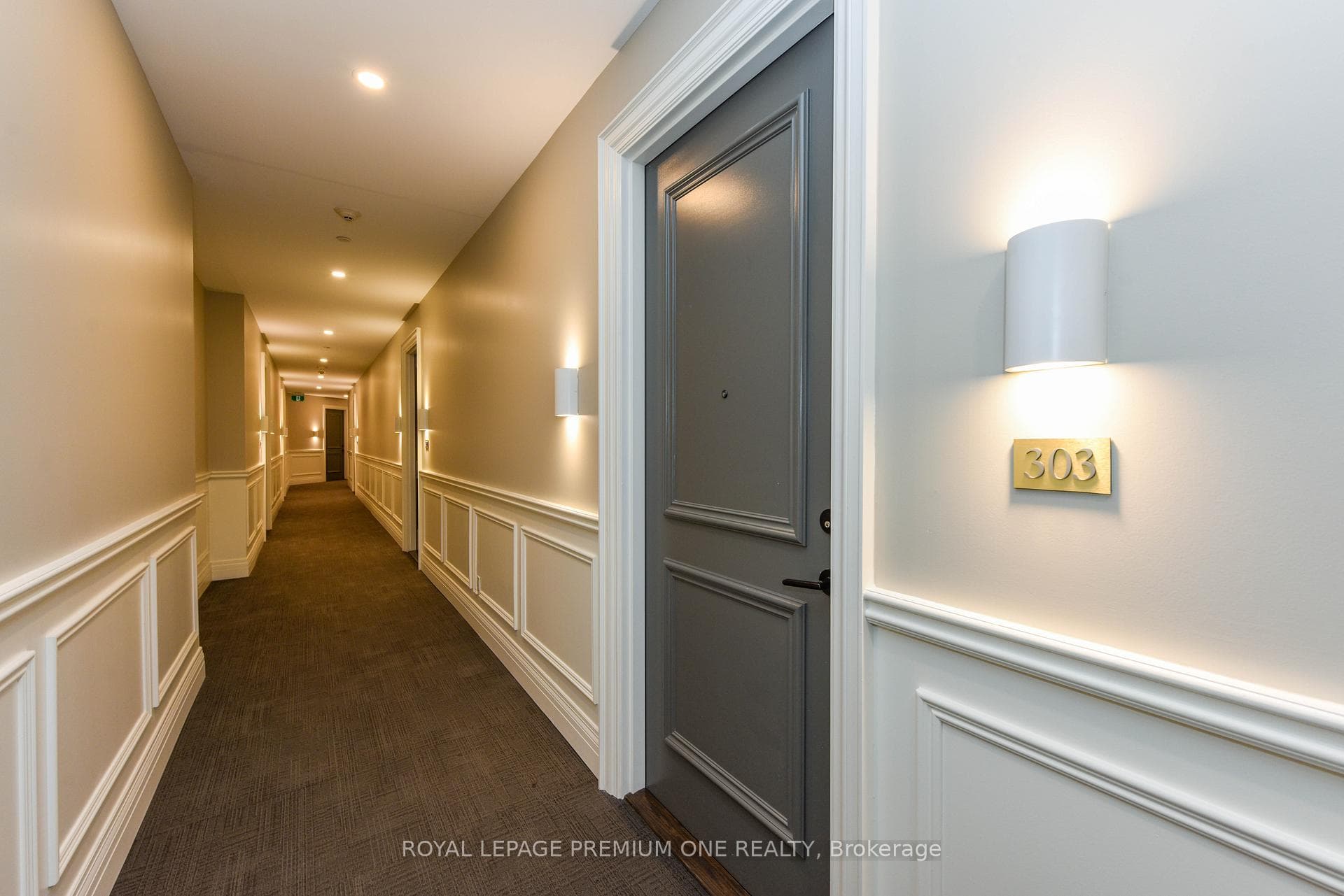 571 Prince Edward Drive Unit 303 photo 2