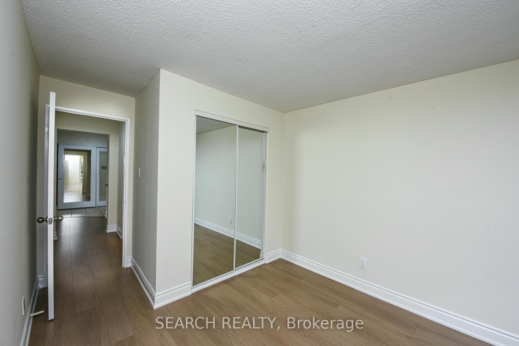 1155 Bough Beeches Boulevard Unit 101 photo 22