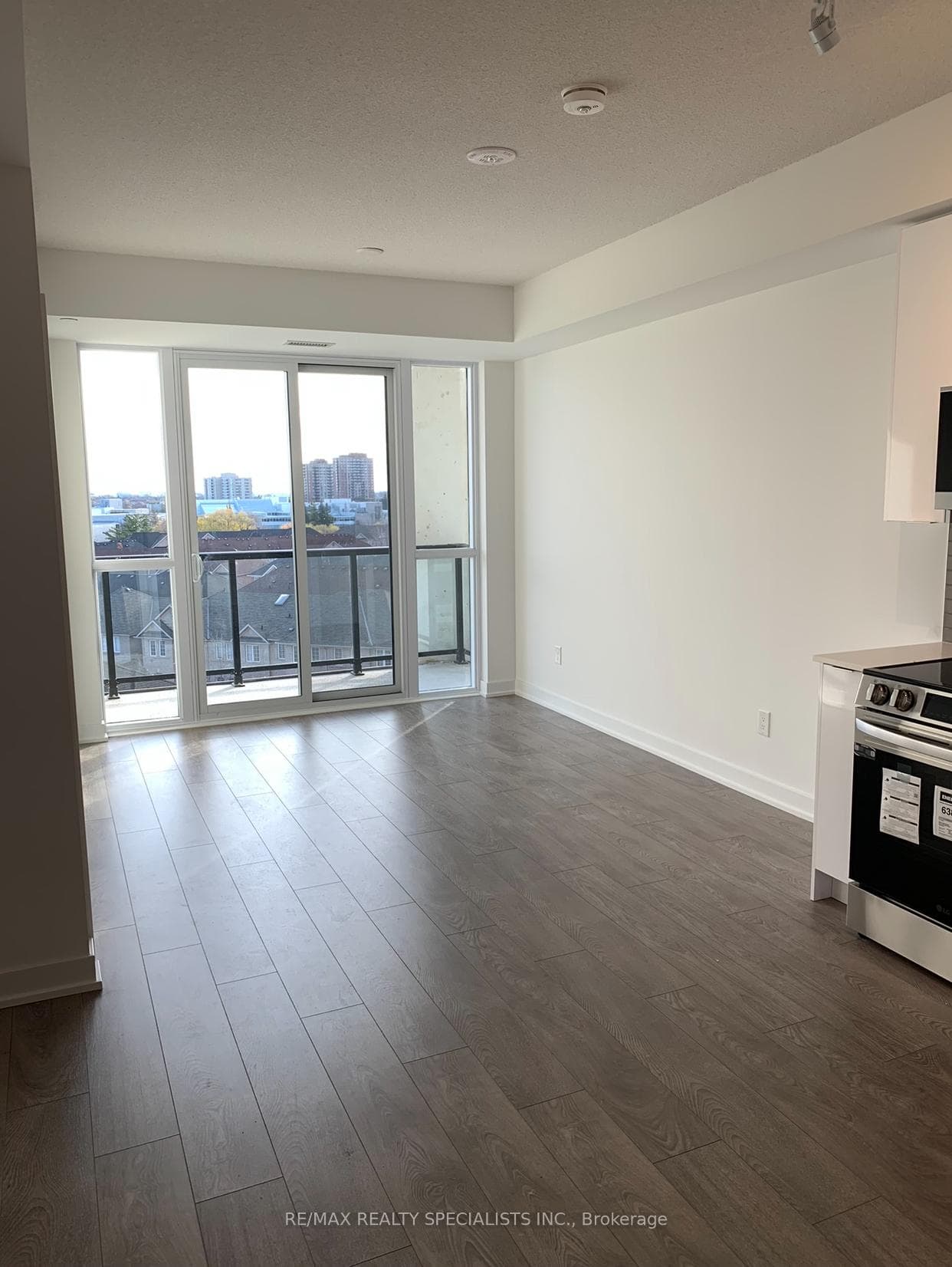 225 Malta Avenue Unit 612 photo 4