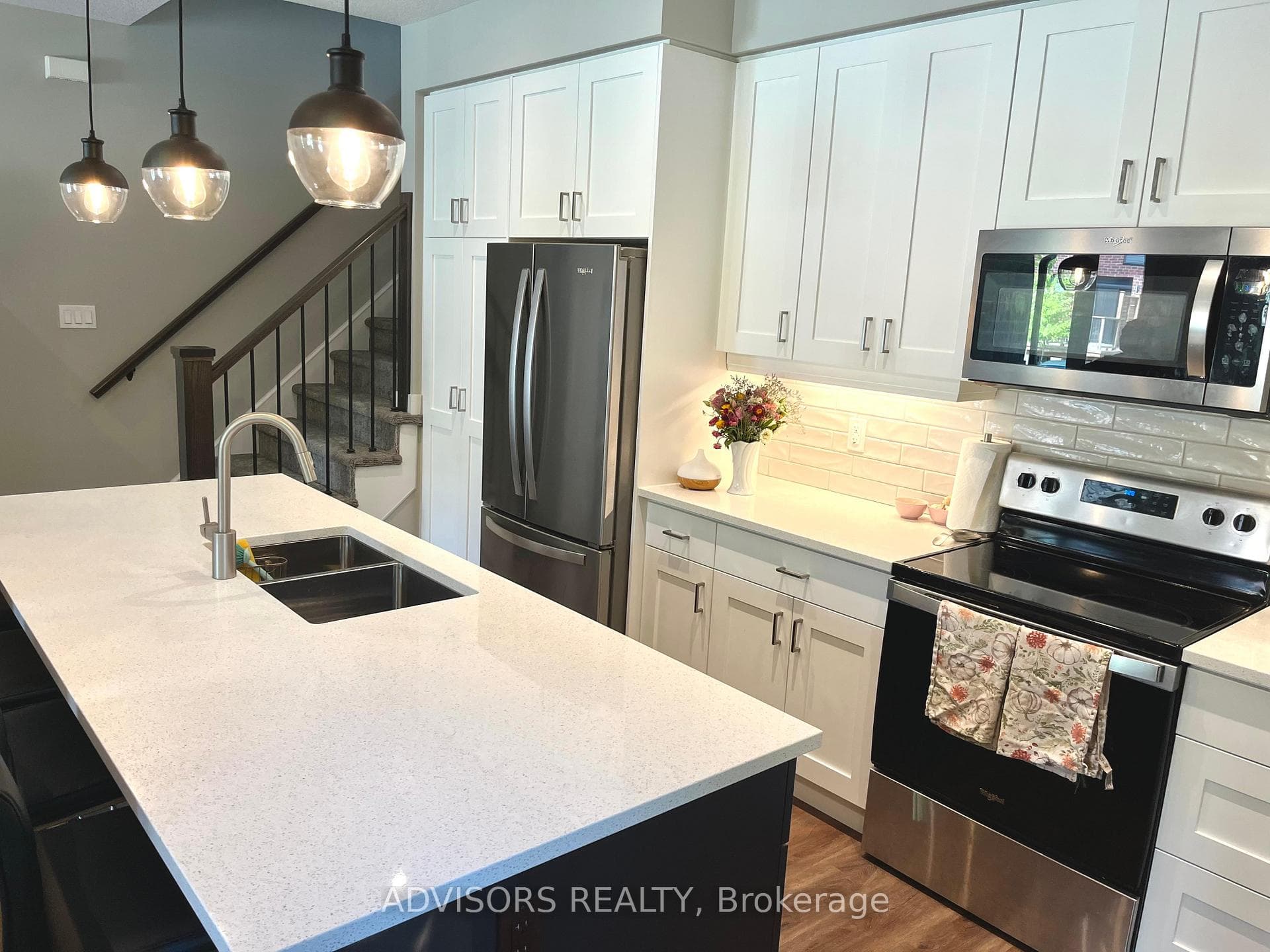 83 Beechwood Avenue Unit 15 photo 4
