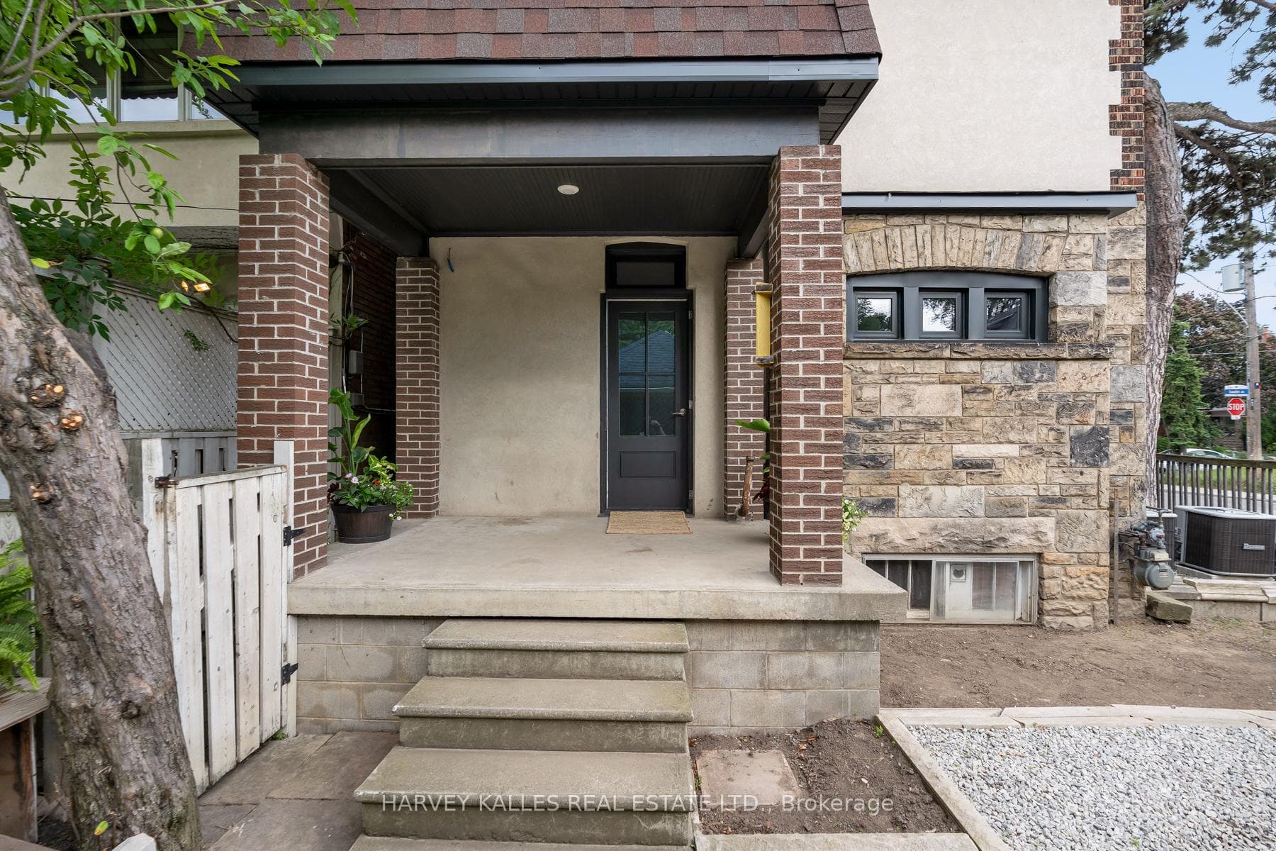 104 Lauder Avenue photo 40