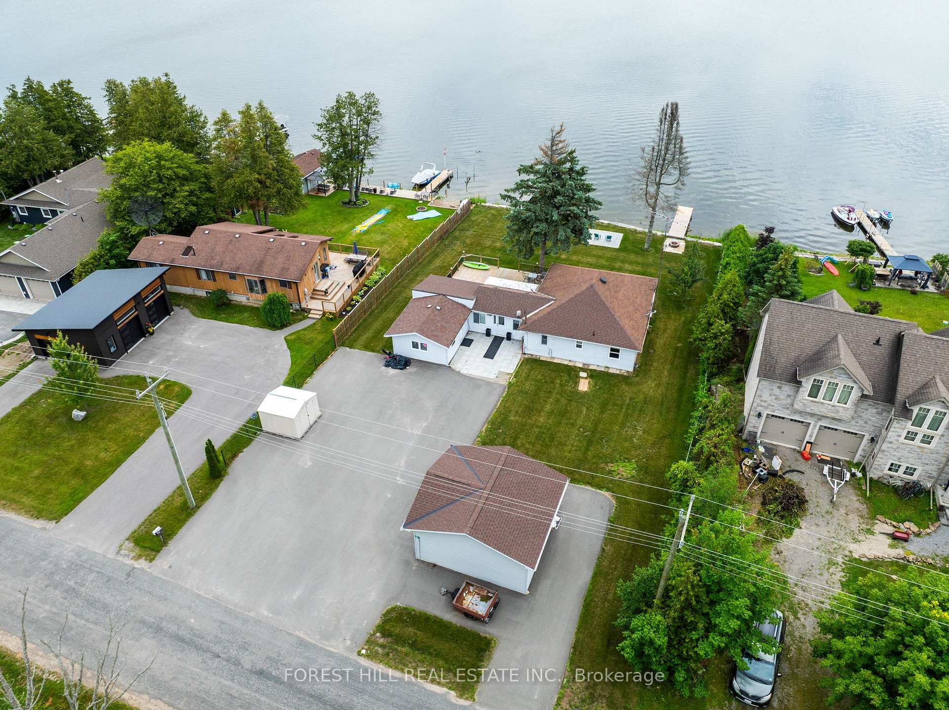 1161 Connaught Drive photo 33