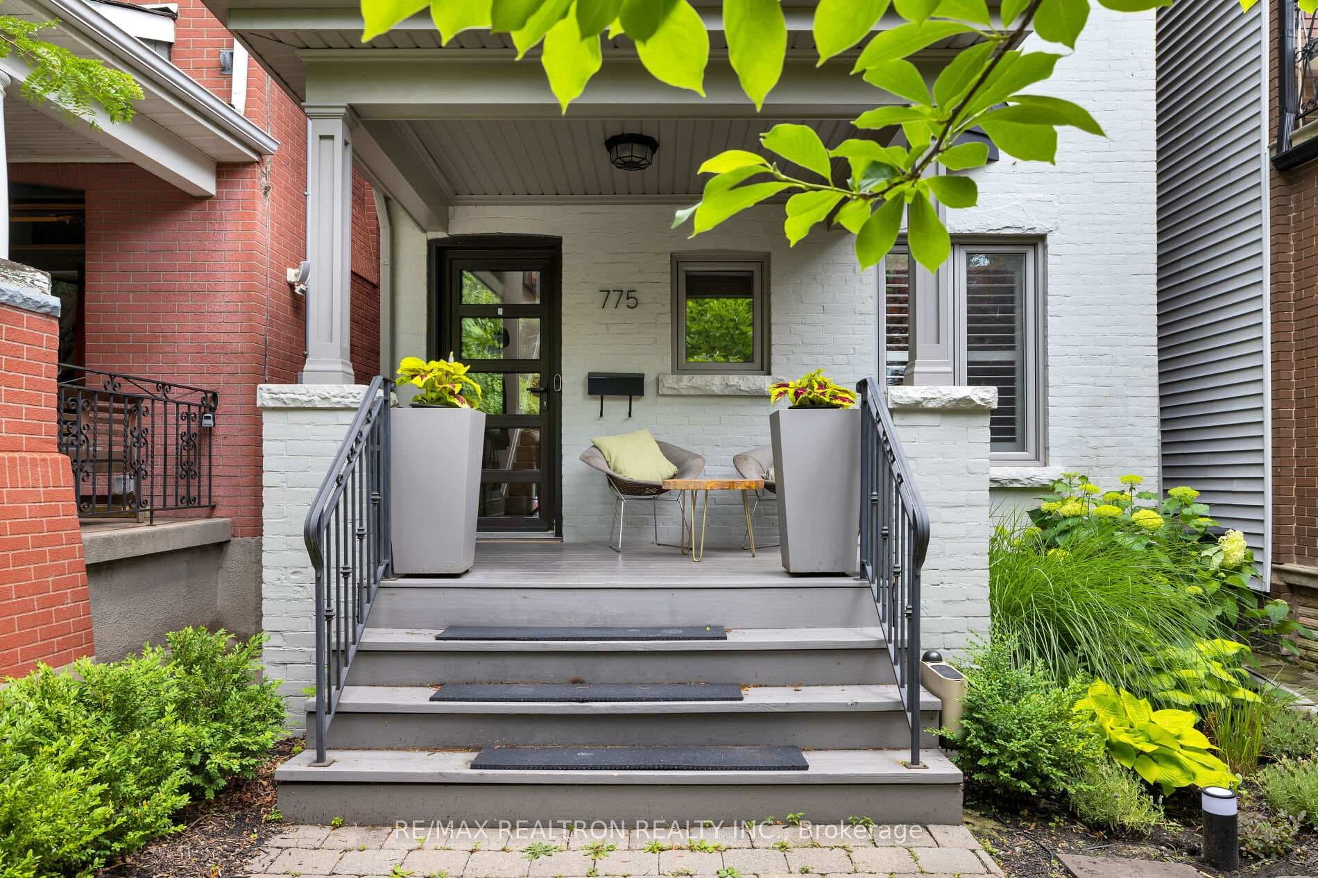 775 Shaw Street photo 2