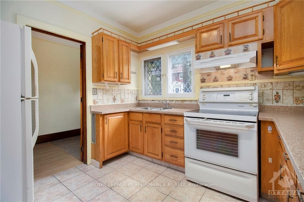 16 LAKEVIEW Terrace photo 8