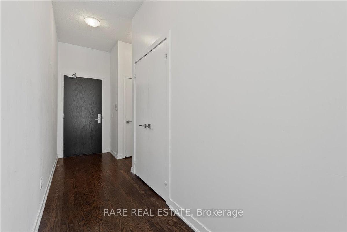 770 Bay Street Unit 2308 photo 6