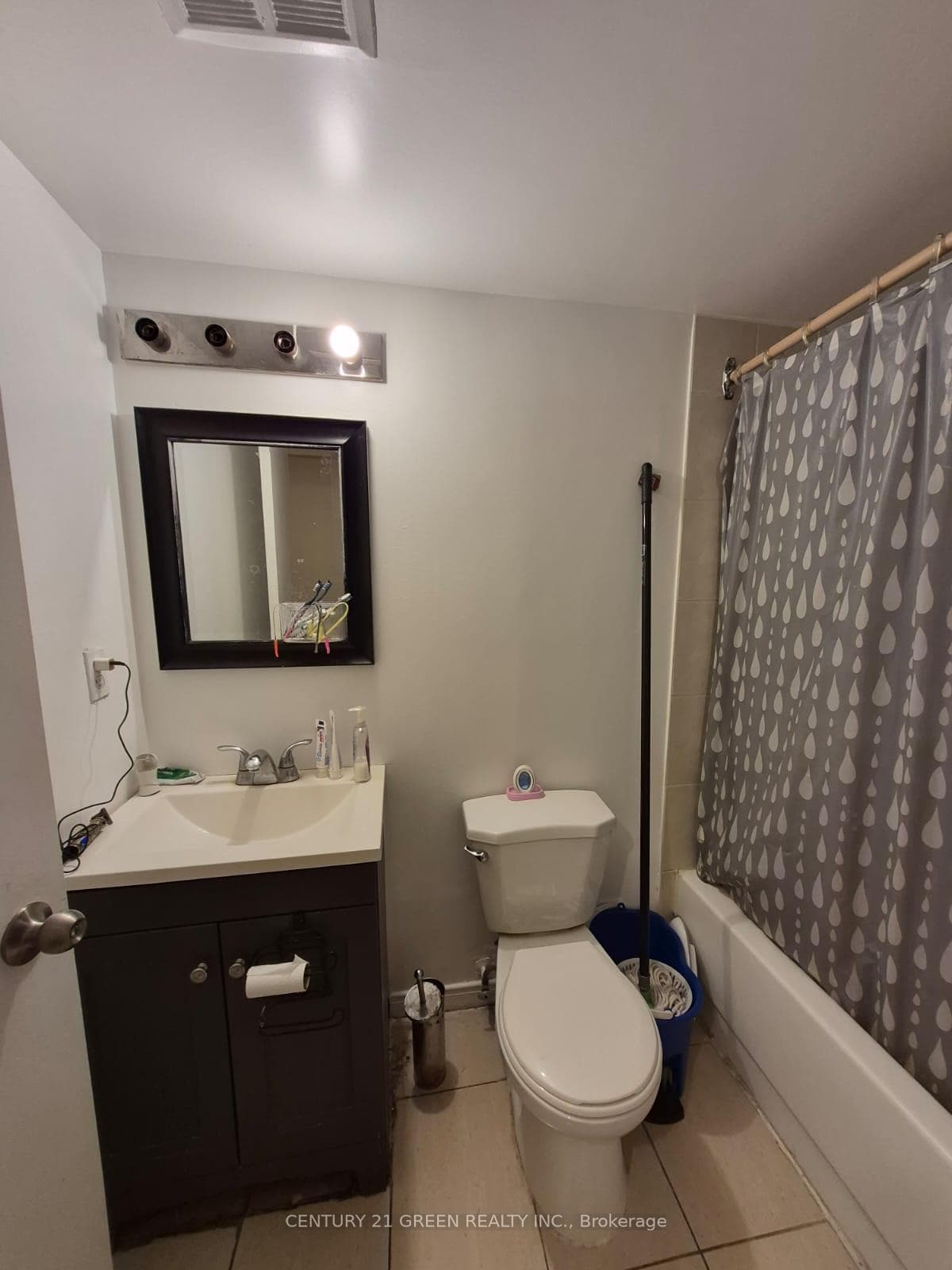 145 HILLCREST Avenue Unit 413 photo 13