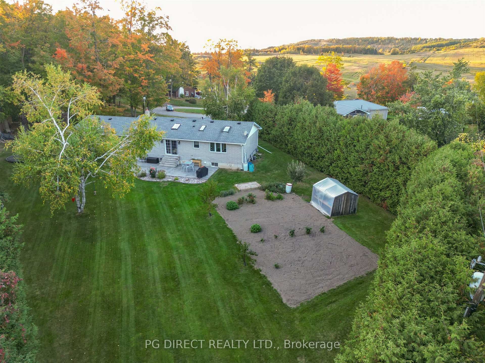 6 Whitt Crescent photo 26