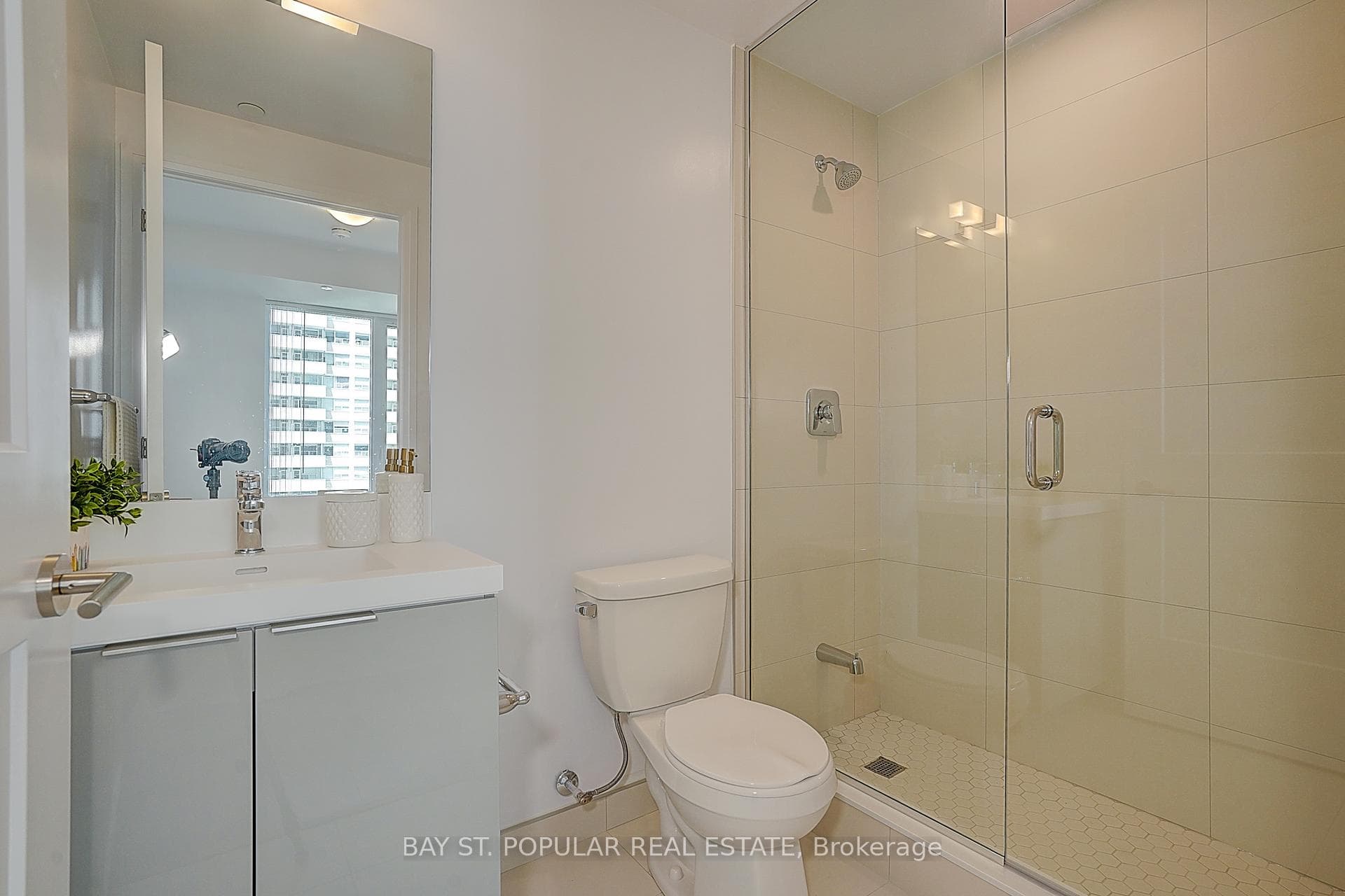 50 Dunfield Avenue Unit 812 photo 15