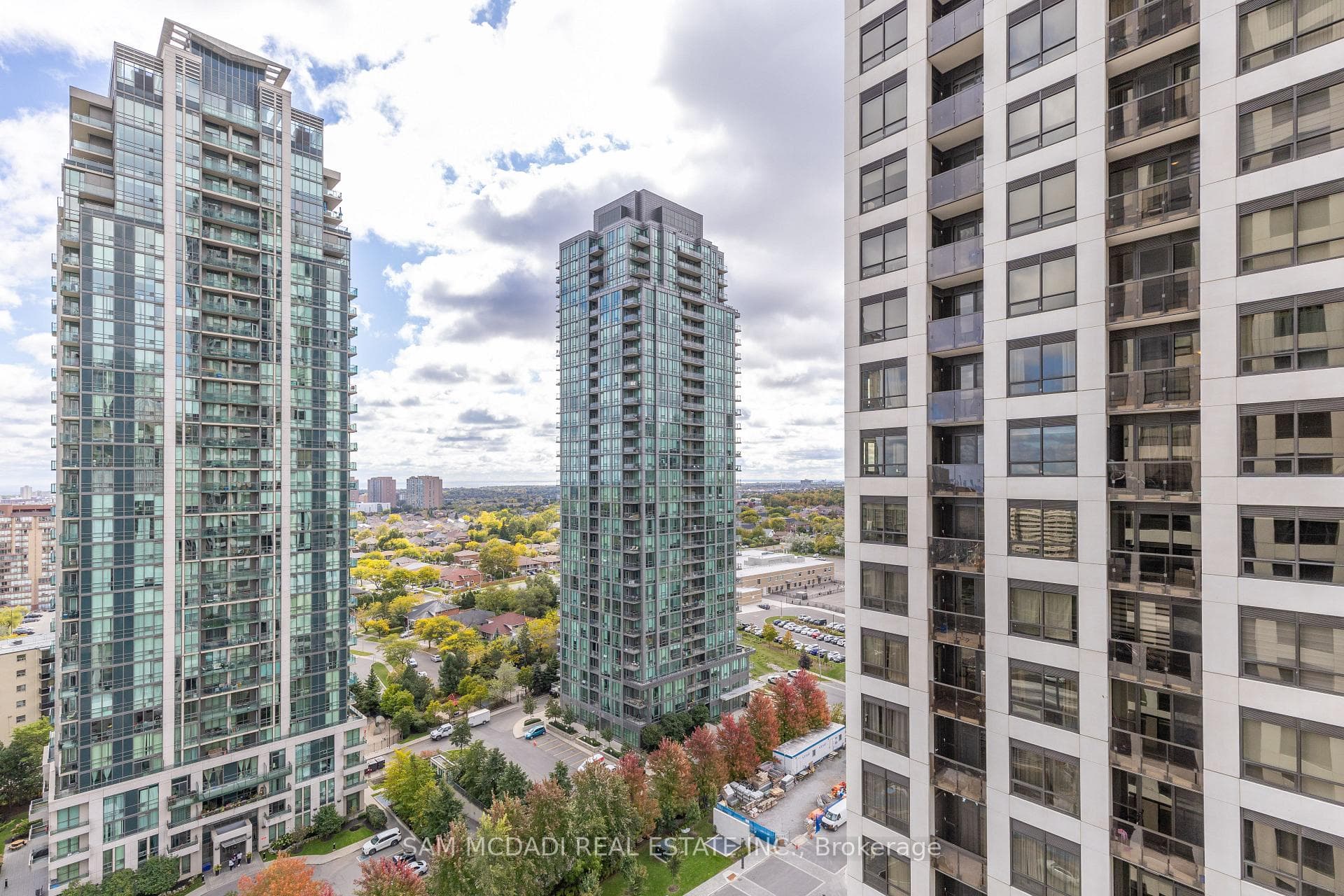 30 Elm Drive Unit 1409 photo 11