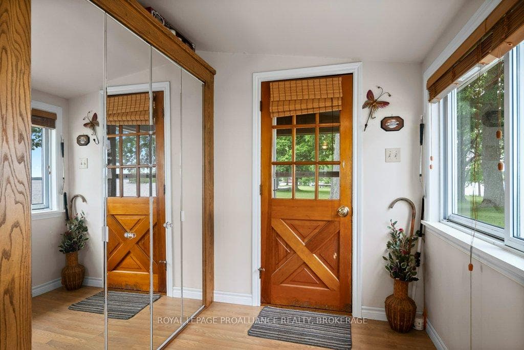 27 Berry Lane photo 4