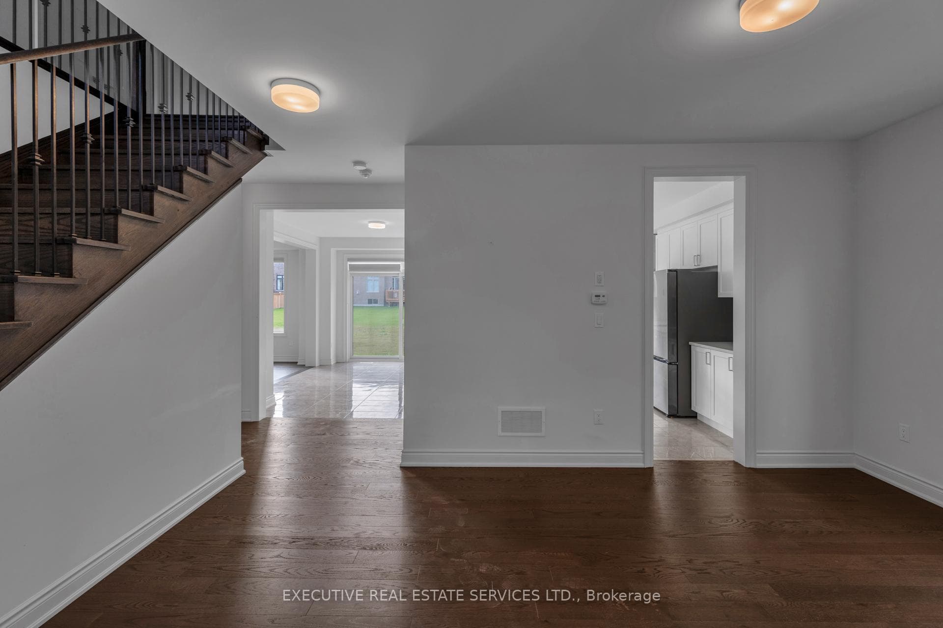13 Sandhill Crescent photo 34