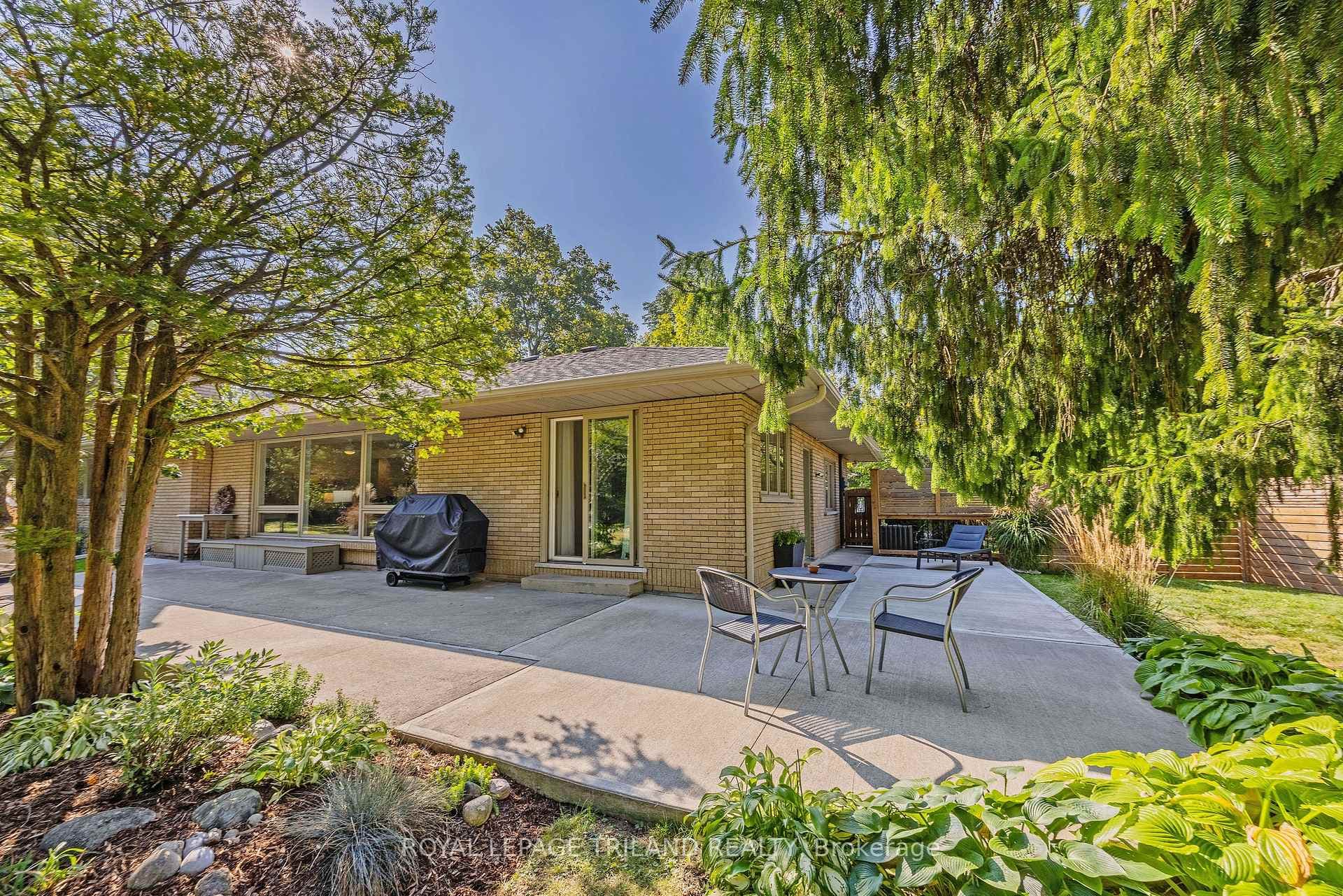 71 Kingsford Crescent photo 28