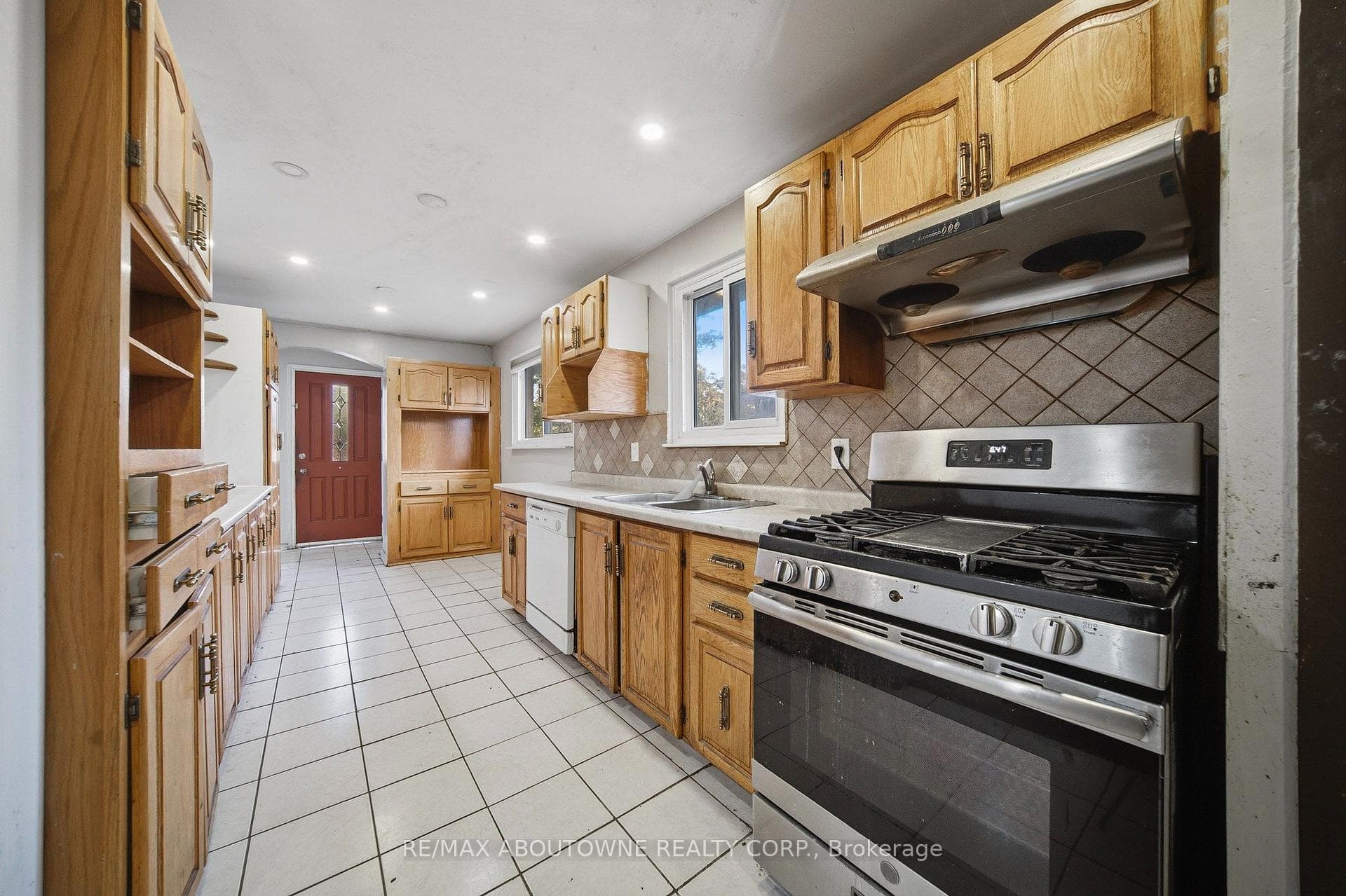 34 Seaborn Road photo 5