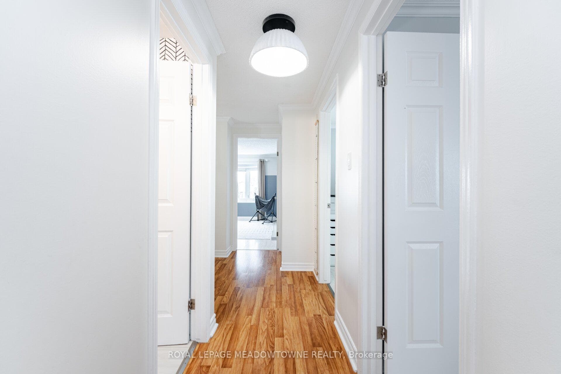 1433 Reynolds Avenue photo 32