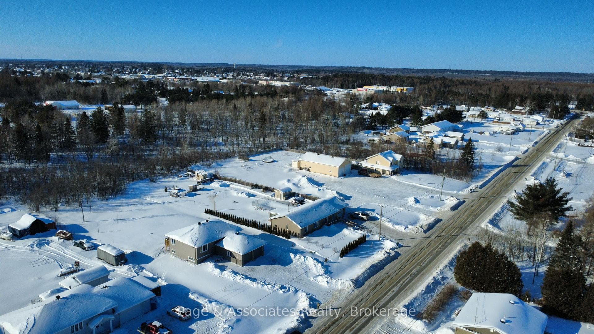 547 Dutrisac Road photo 4