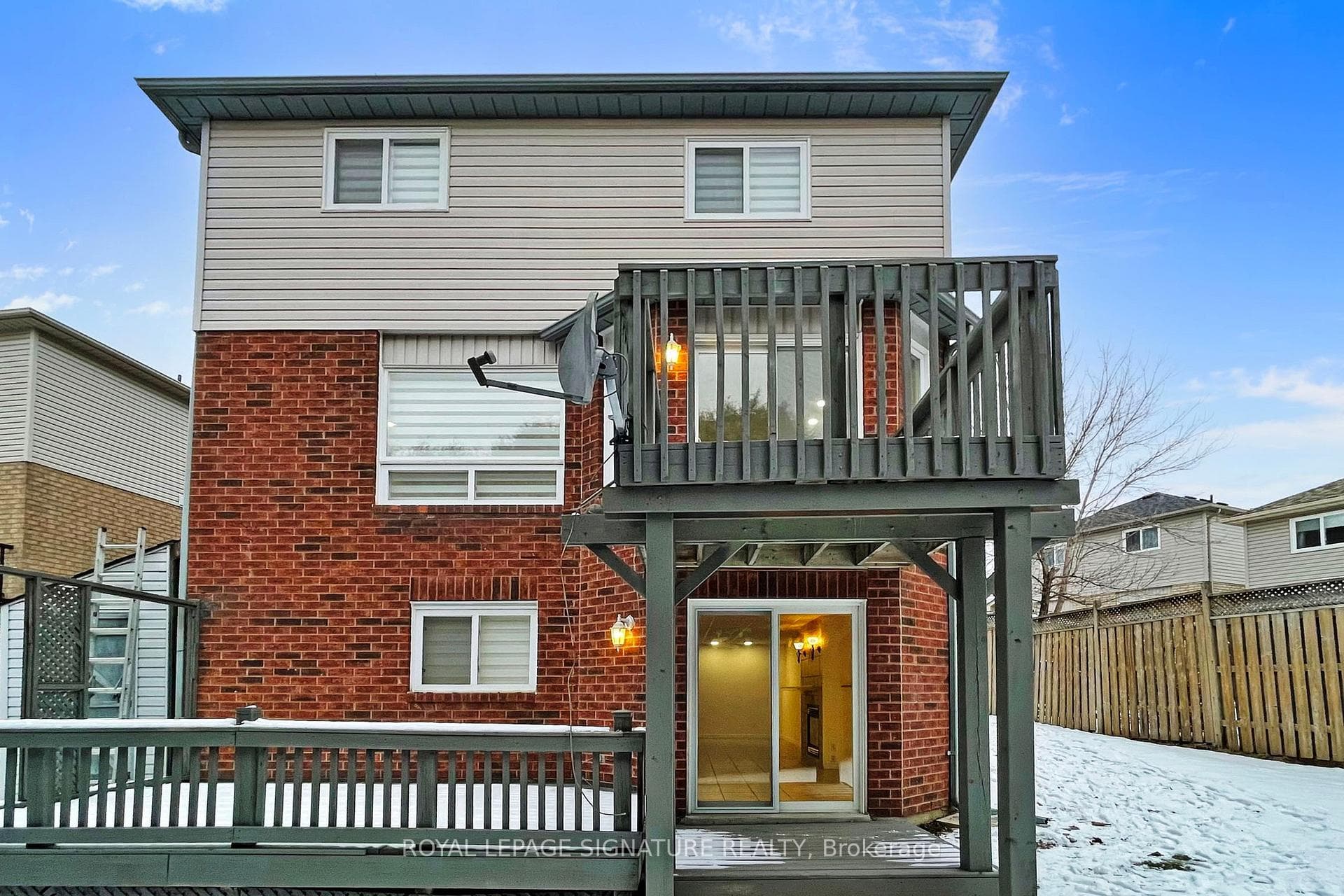451 Compton Crescent photo 35