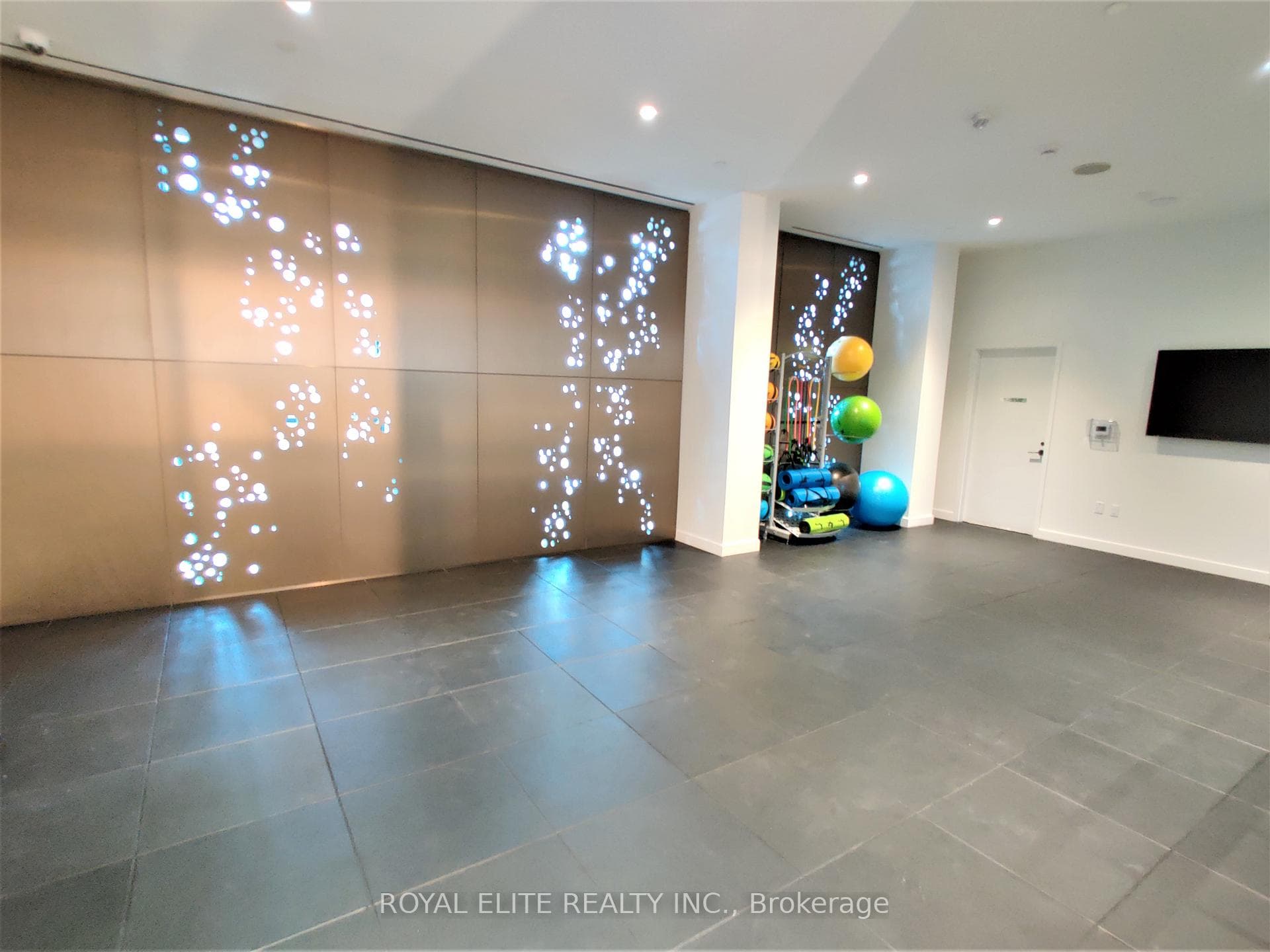 39 Roehampton Avenue Unit 2807 photo 19