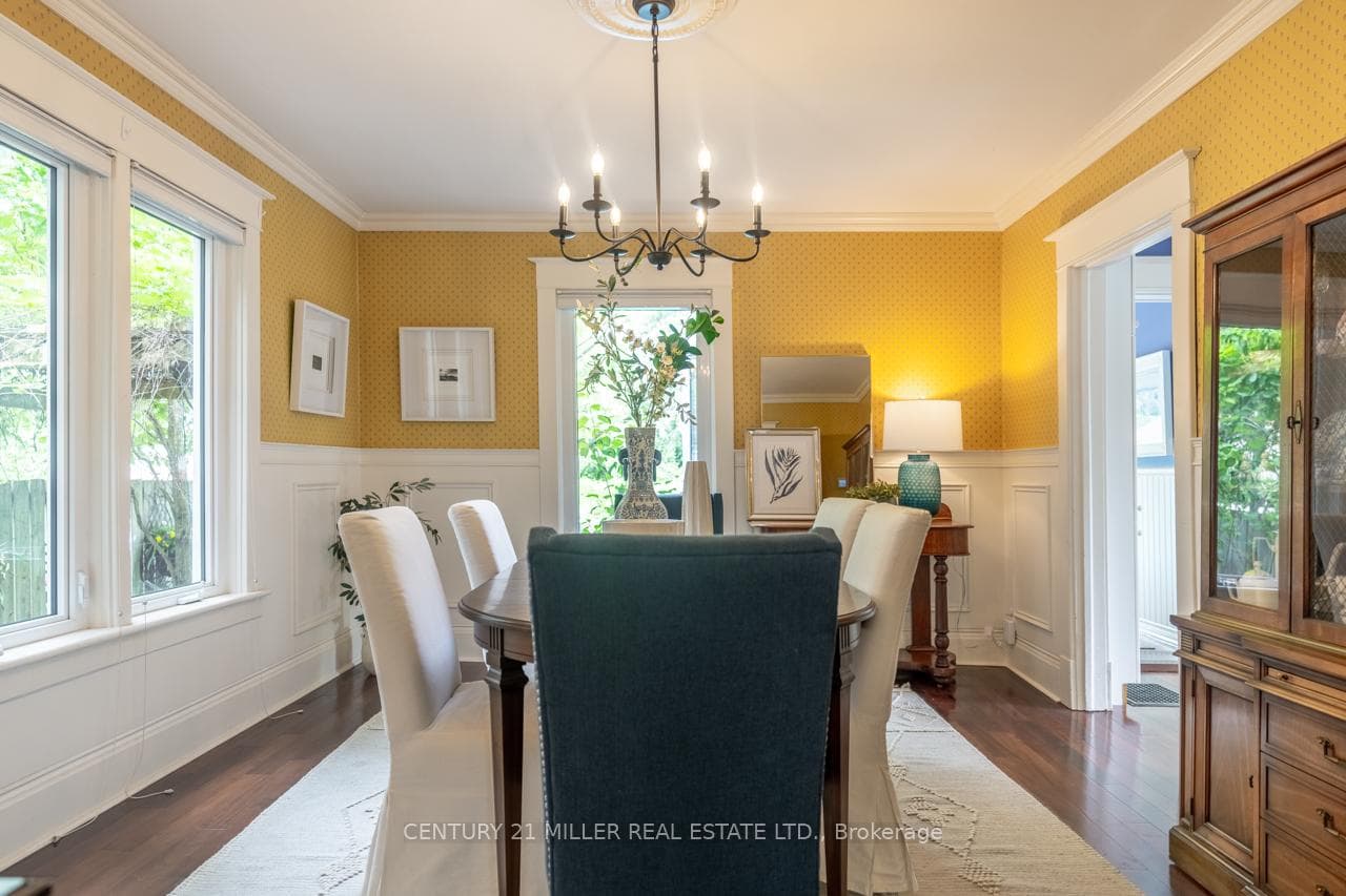 139 Campbell Avenue photo 9