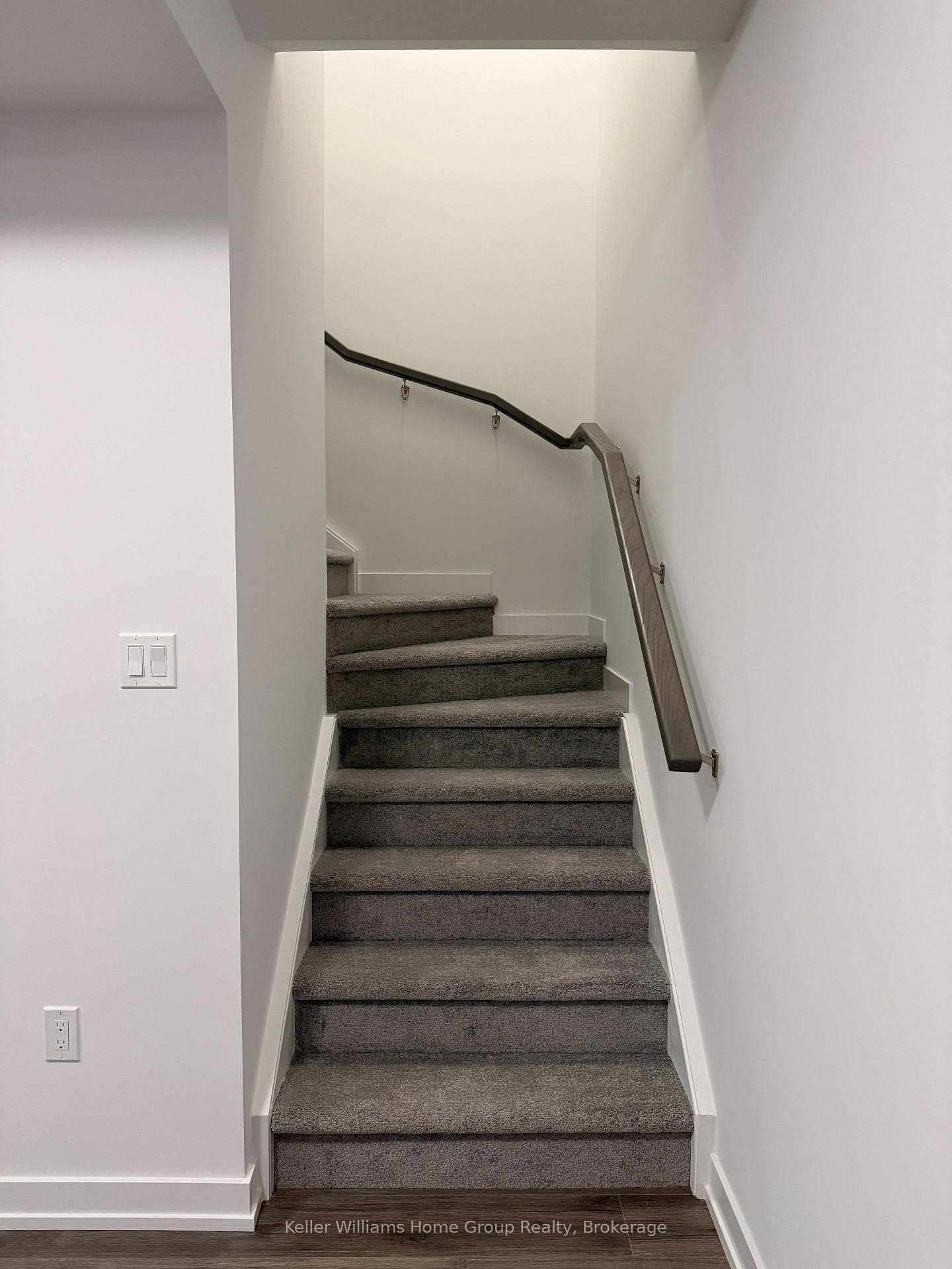 940 St David Street Unit 100 photo 16