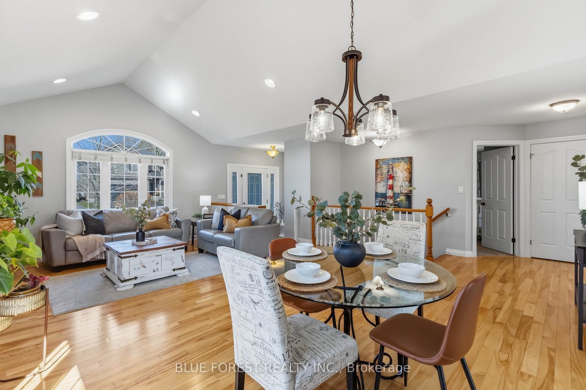 29 Holland Avenue photo 11