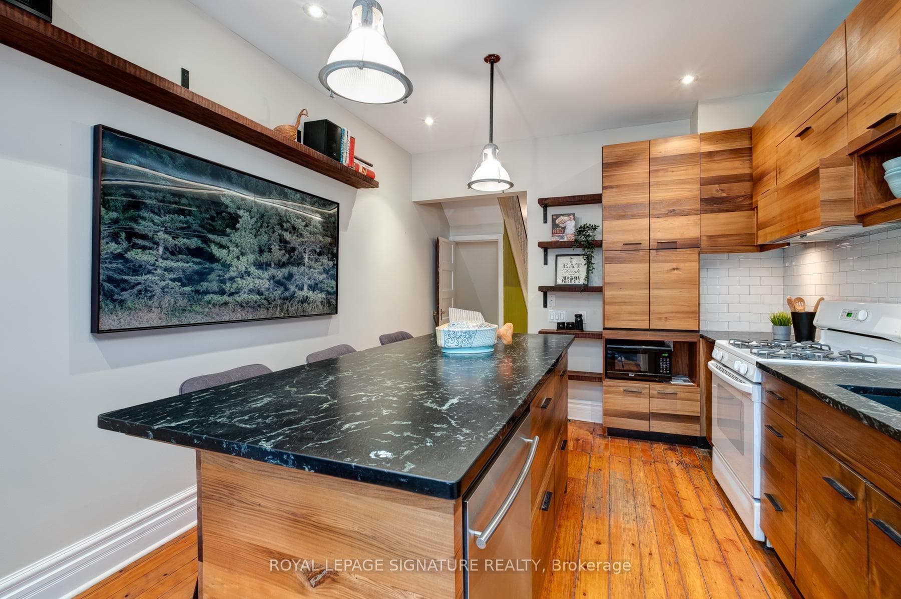 52 Riverdale Avenue photo 15