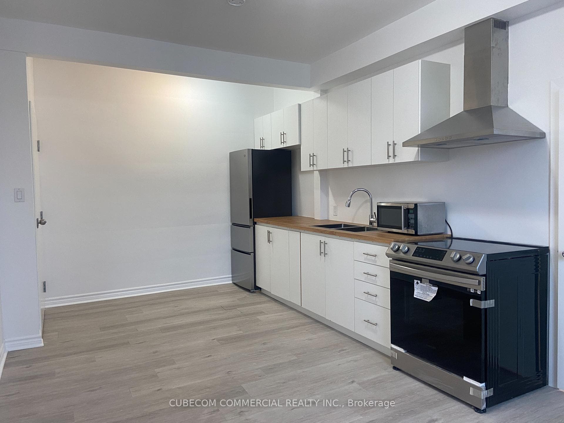 1016 Weston Road Unit 203 photo 4
