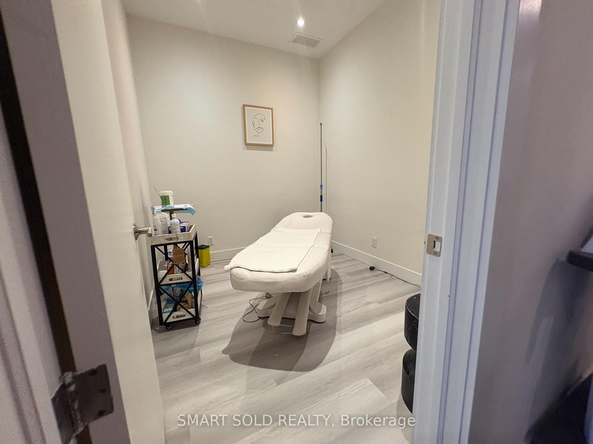1170 Burnhamthorpe Road Unit 26 photo 13