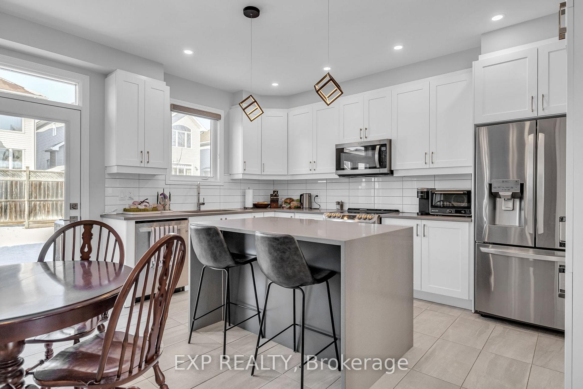 639 Parade Drive photo 10