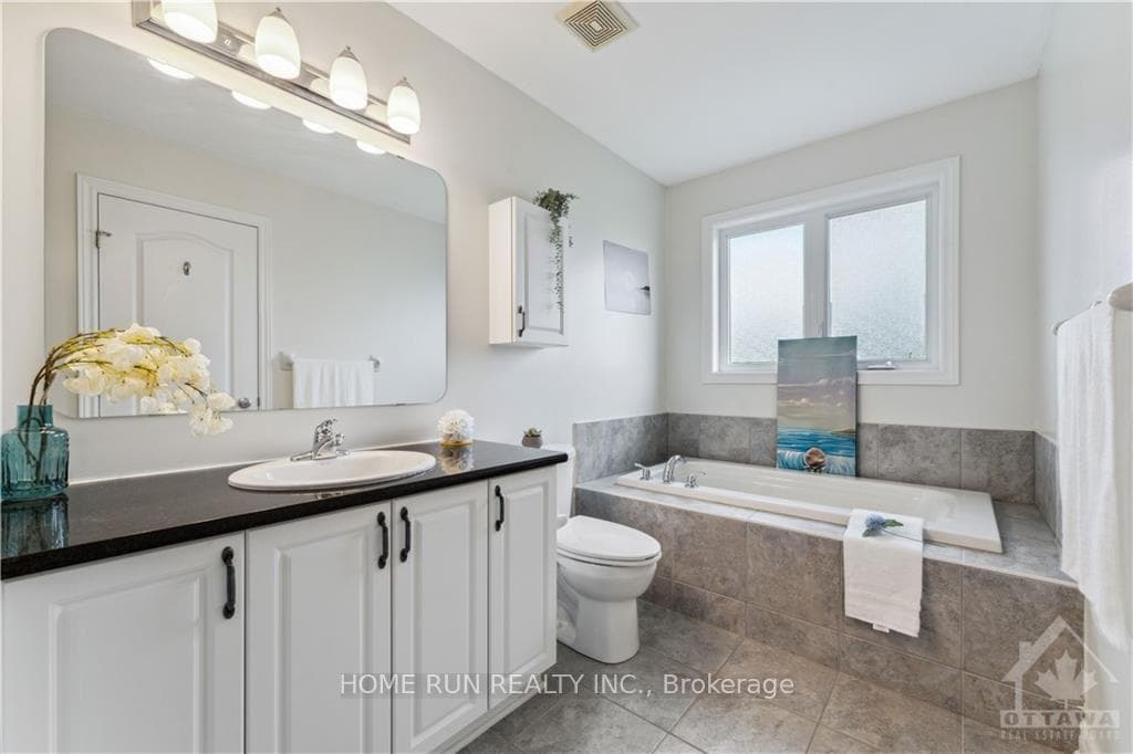 256 MOJAVE Crescent photo 19
