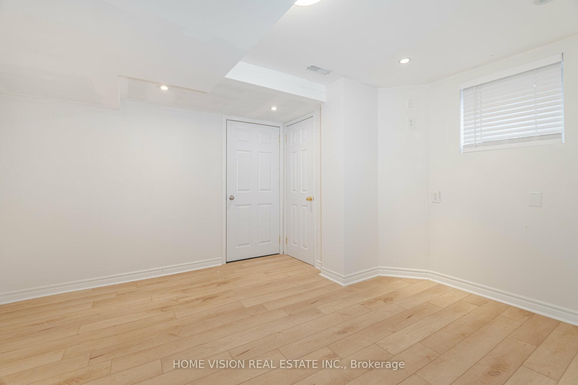 3120 Wrigglesworth Crescent photo 17
