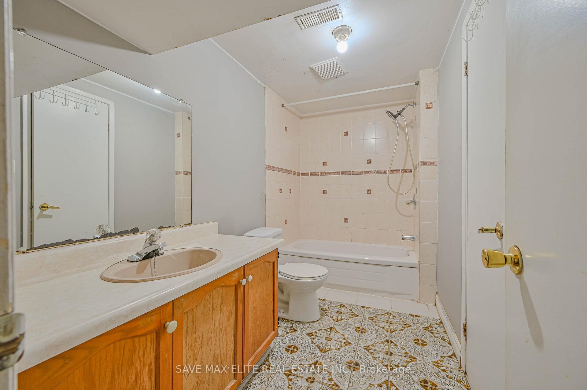 20 Sheringham Street photo 29