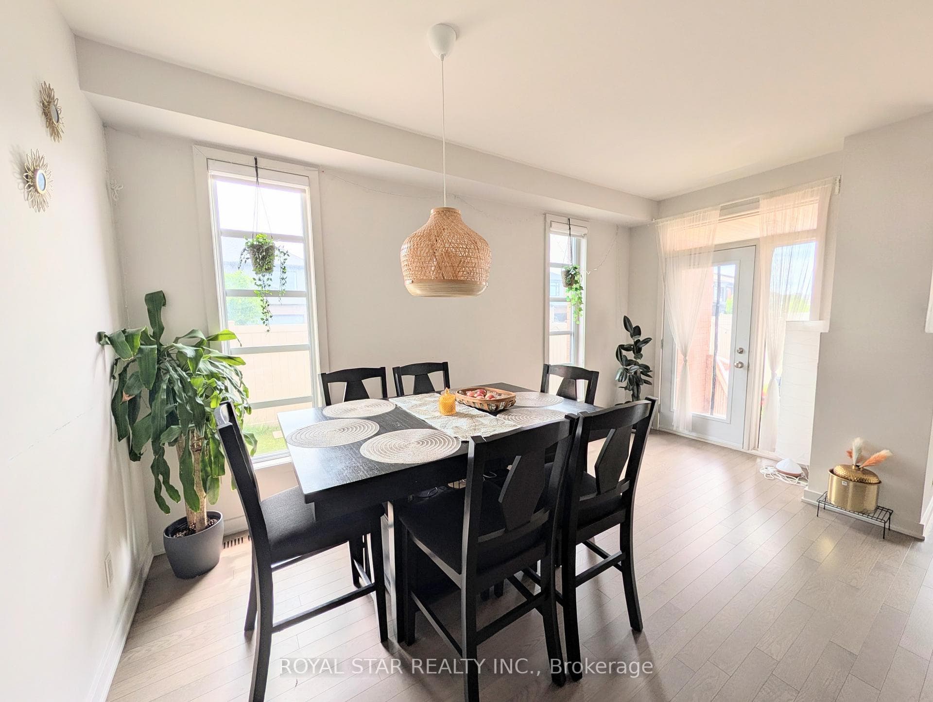 201 Pisces Terrace photo 12