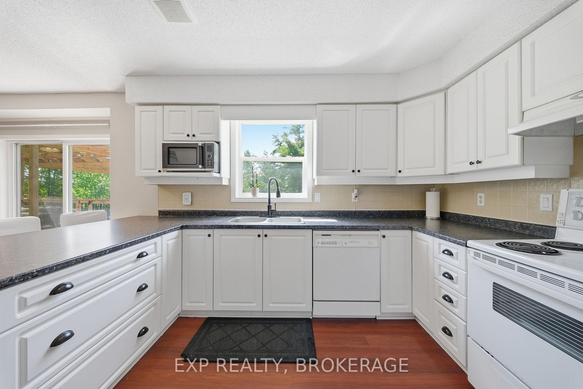 16131 TELEPHONE Road photo 10