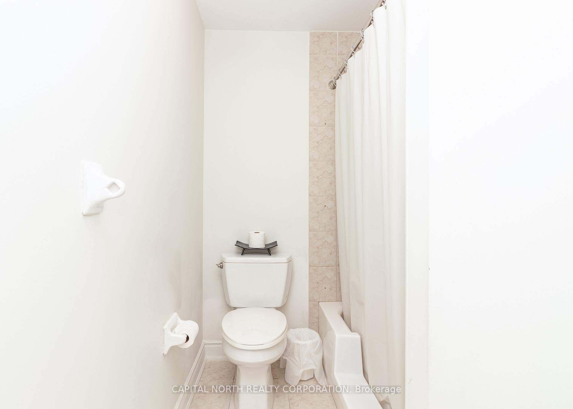 9901 Keele Street Unit 305 photo 17