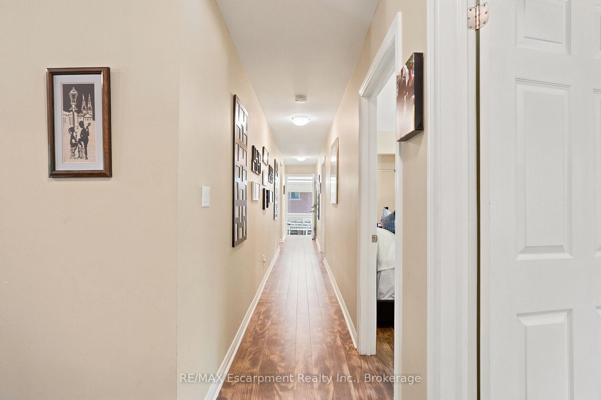 16 Hiawatha Road photo 23