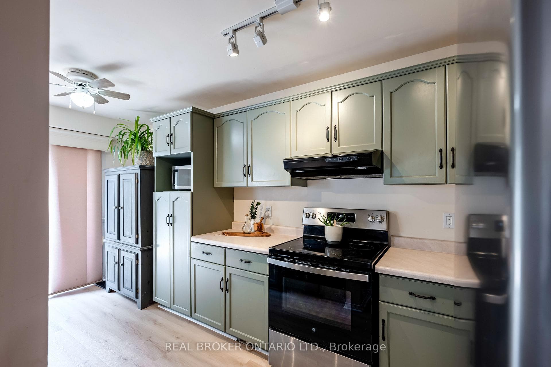 107 Glengarry Road photo 15